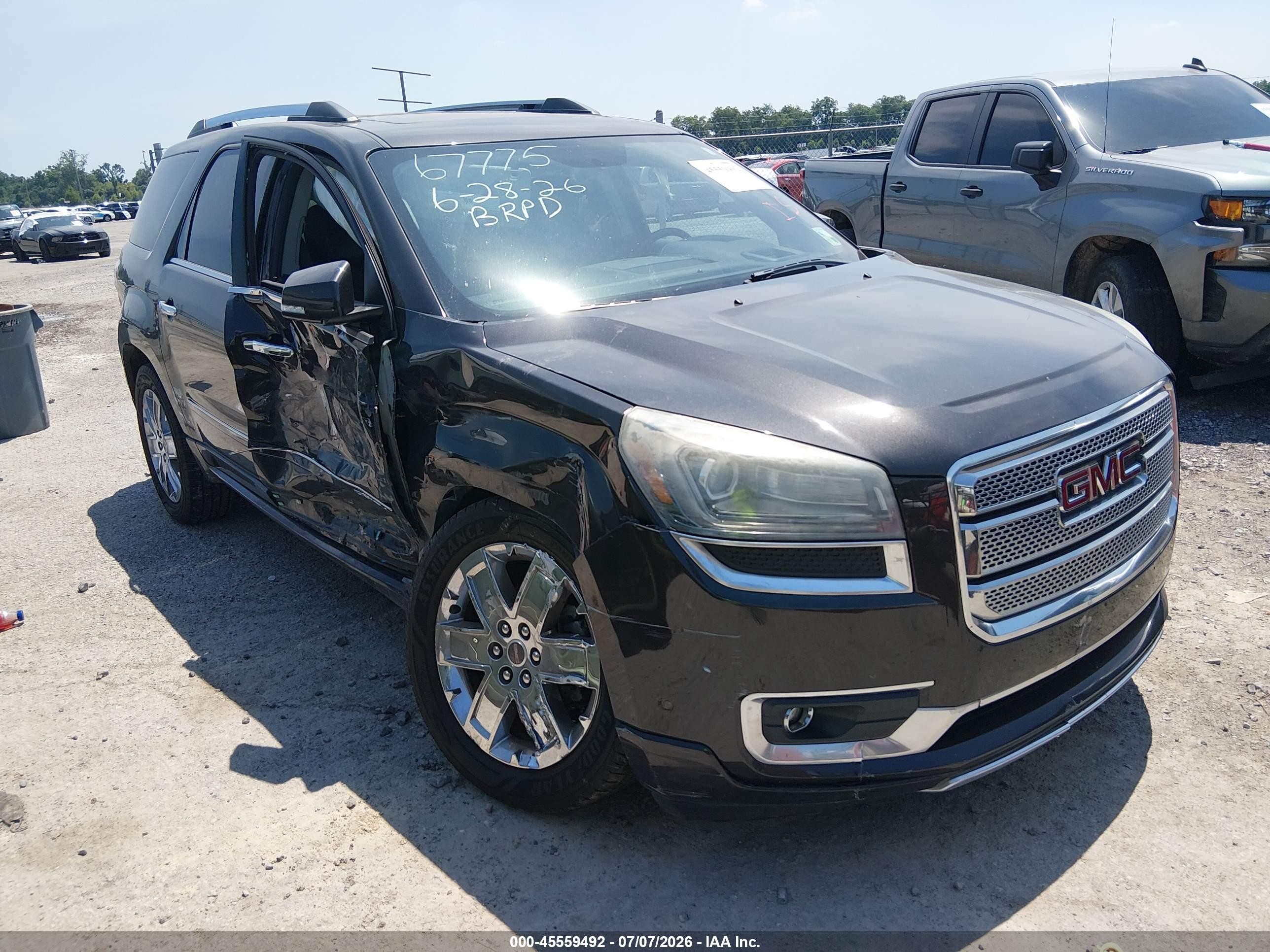 2013 GMC Acadia Denali, VIN 1GKKRTKD7DJ160350 — Перед