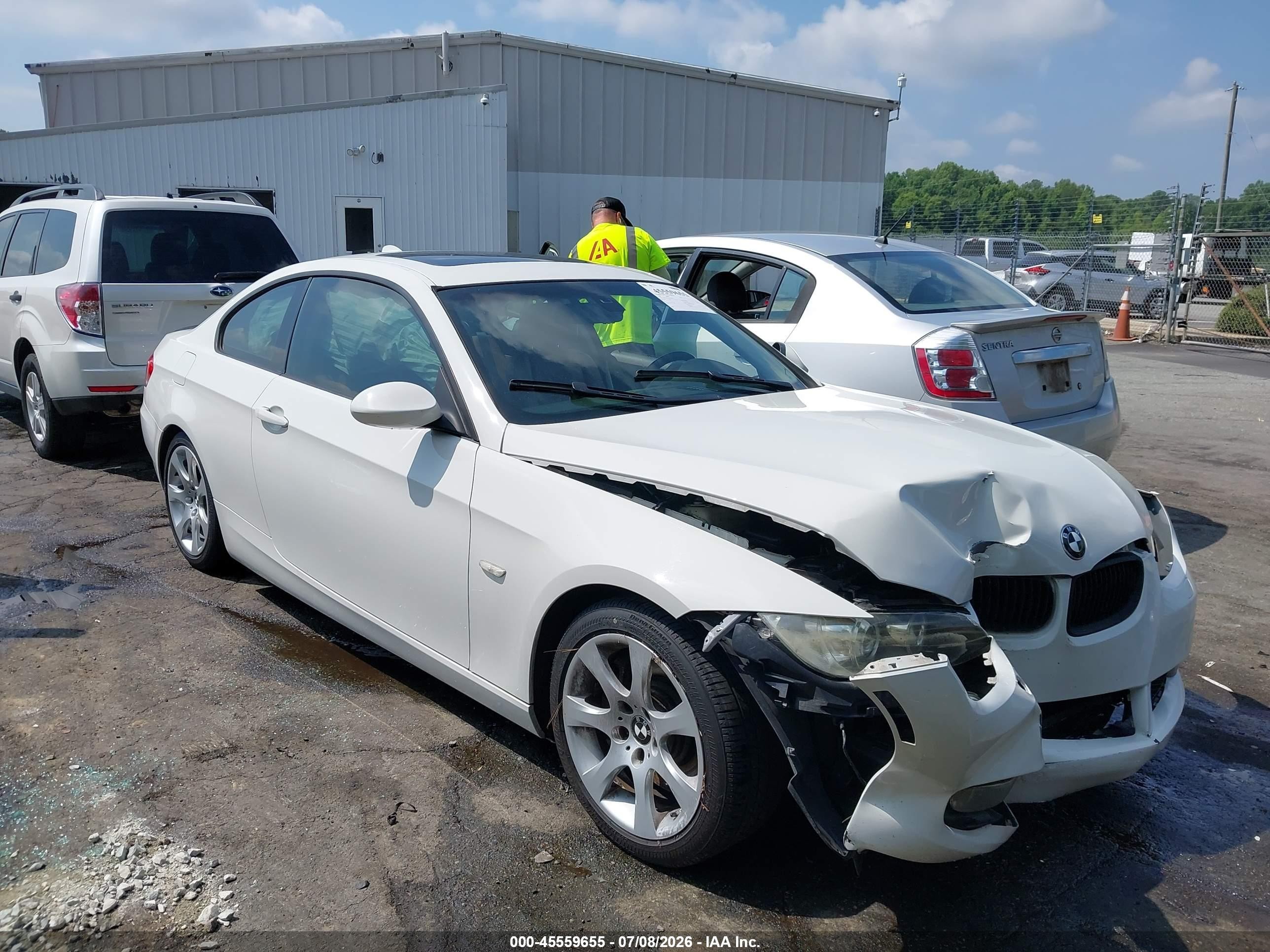 2009 BMW 3 Series 335i, VIN WBAWB73549P045660 — Front end