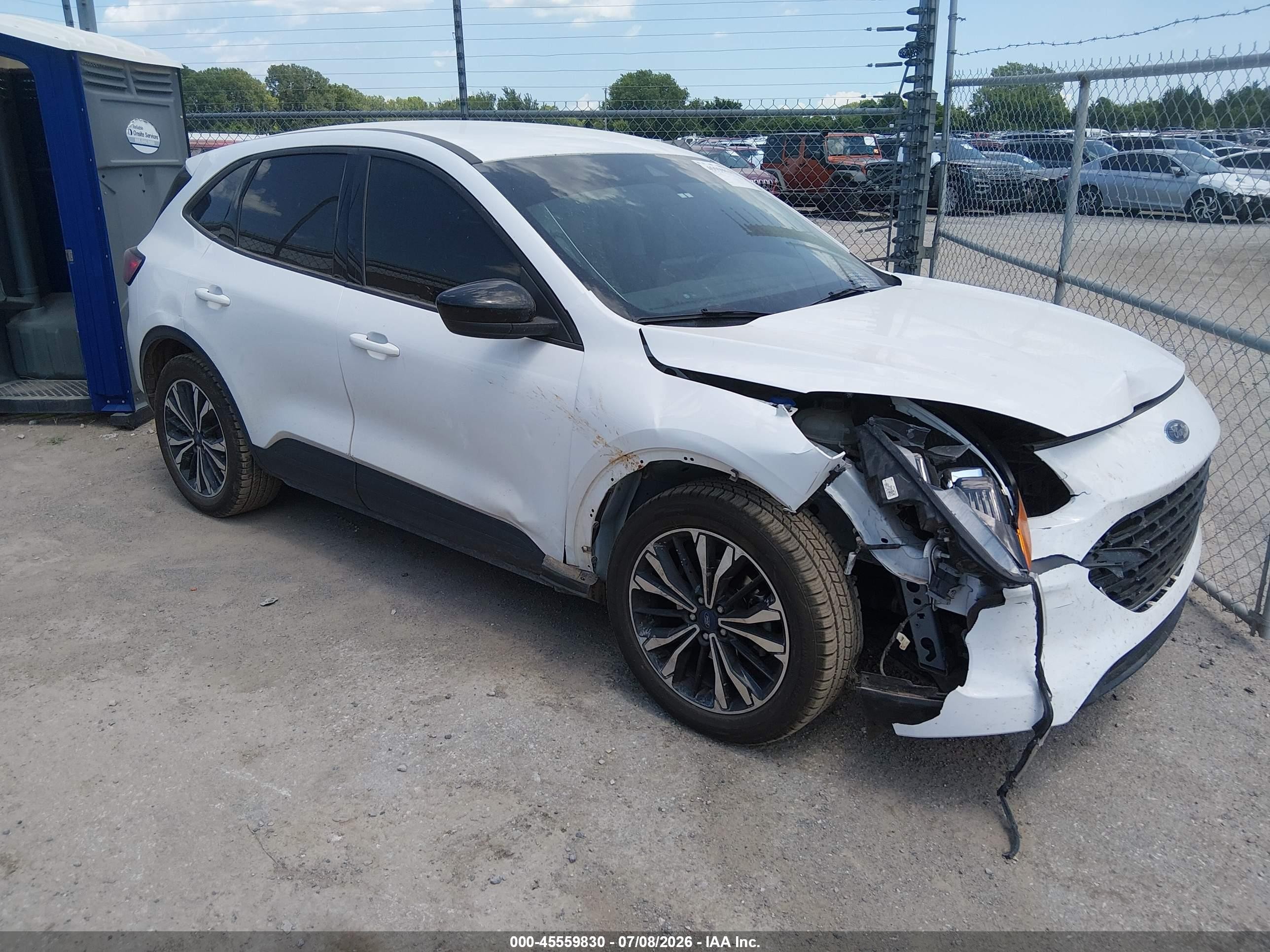 2022 Ford Escape SE, VIN 1FMCU0G62NUA34190 — Front end