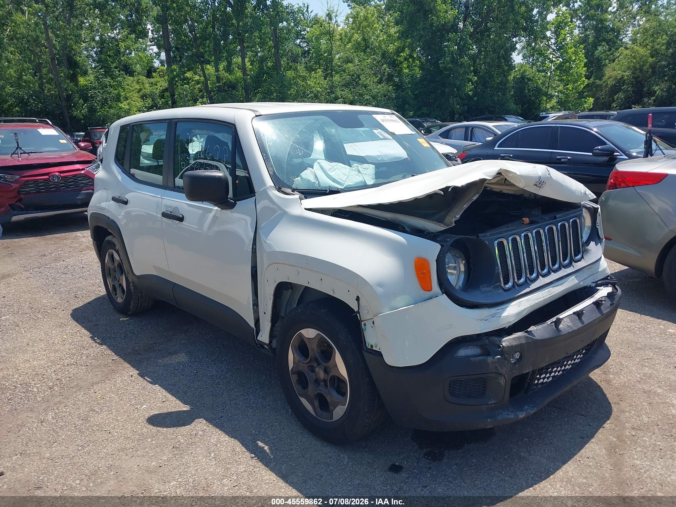 2015 Jeep Renegade Sport, VIN ZACCJAAT7FPC06427 — Перед