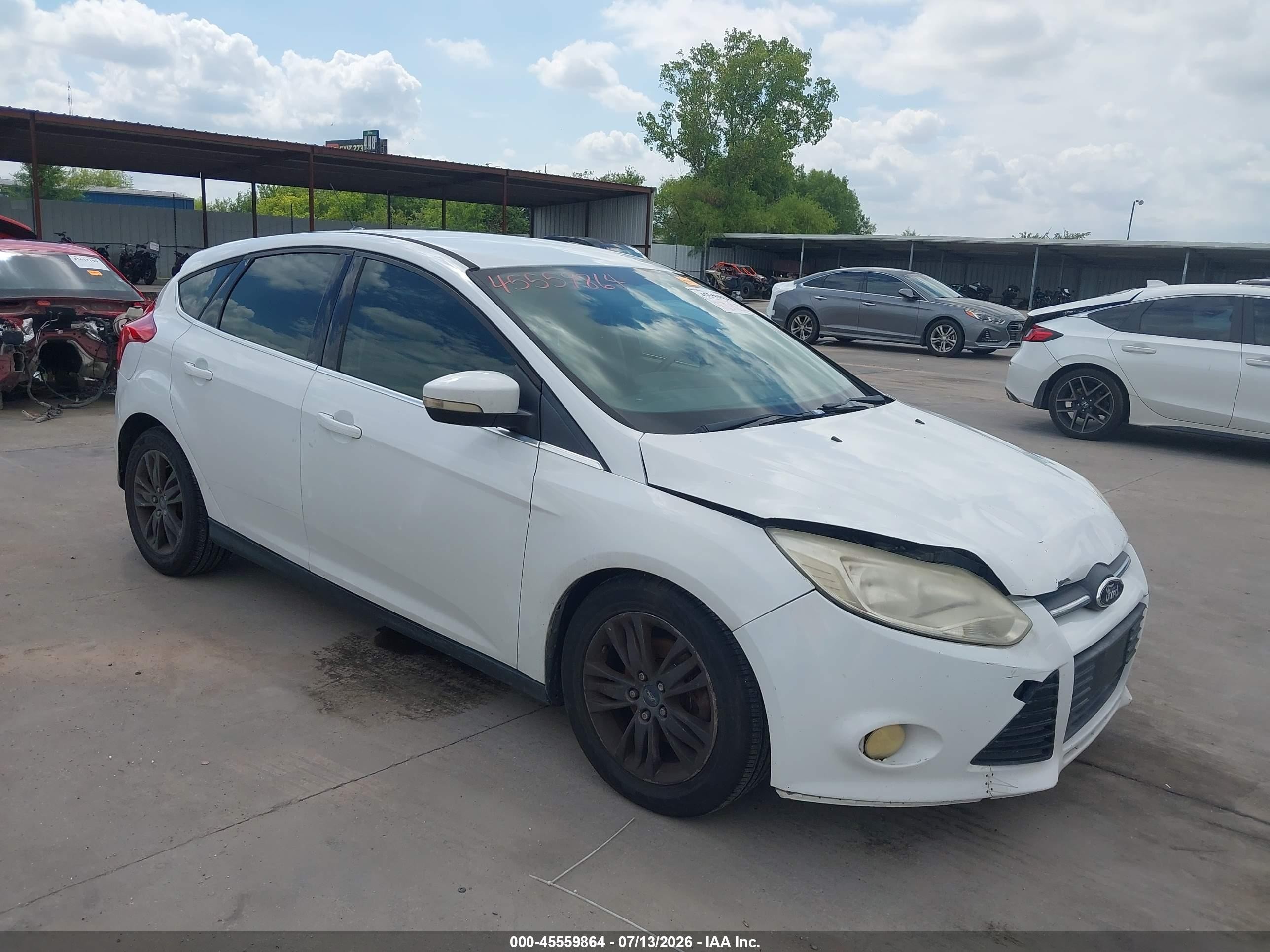 2012 Ford Focus SEL, VIN 1FAHP3M20CL146063 — Front end