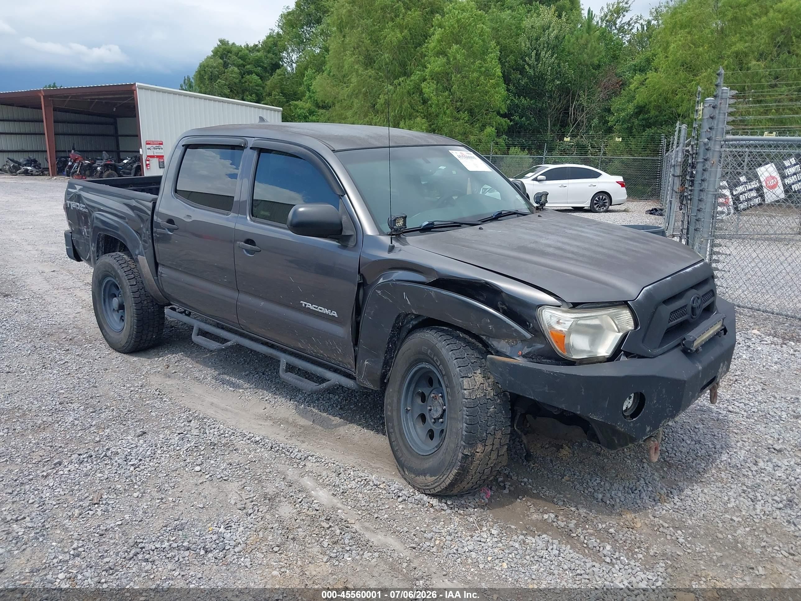 2012 Toyota Tacoma, VIN 5TFLU4EN7CX047955 — Front end