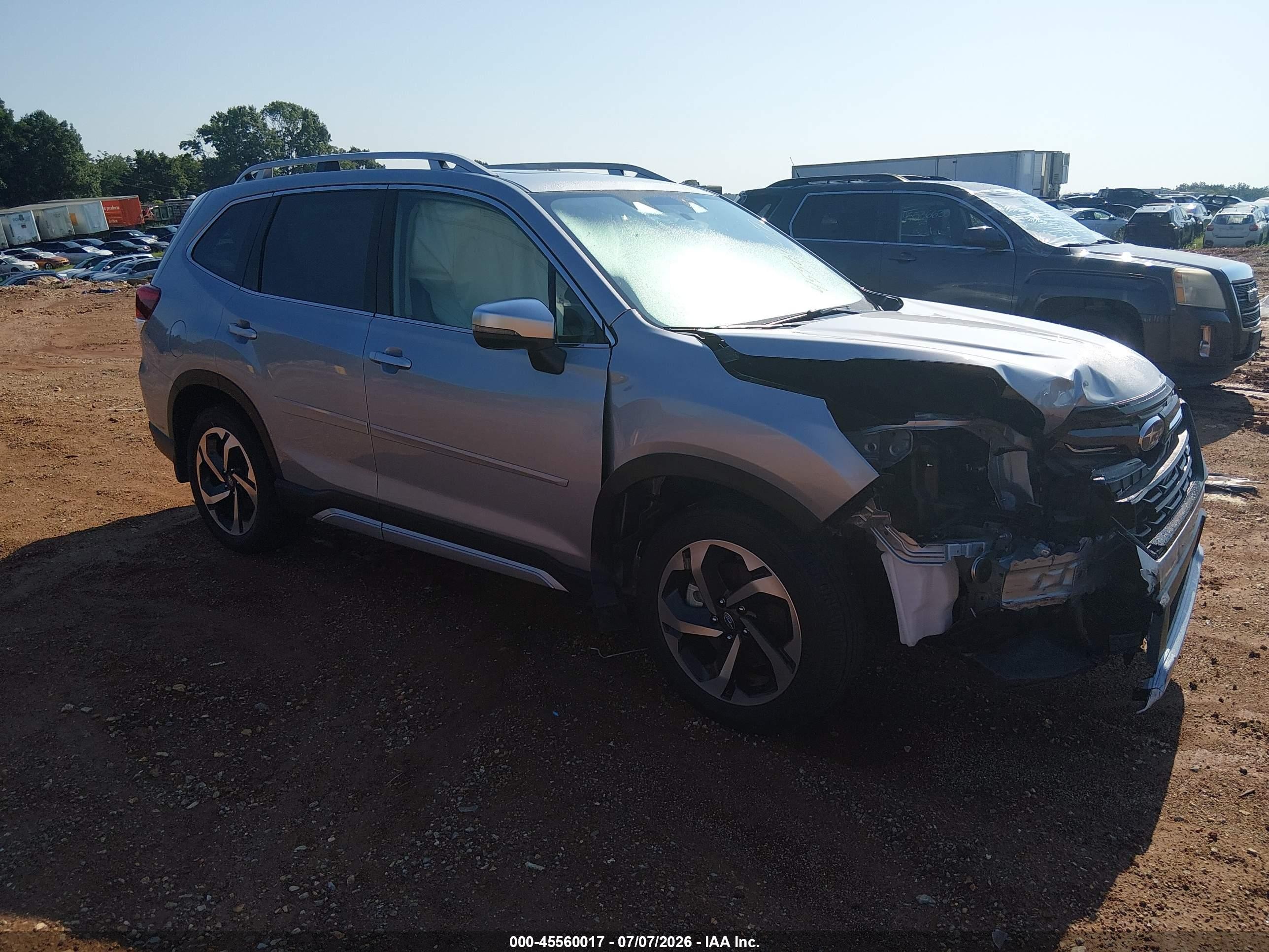2023 Subaru Forester Touring, VIN JF2SKARC5PH520889 — Front end