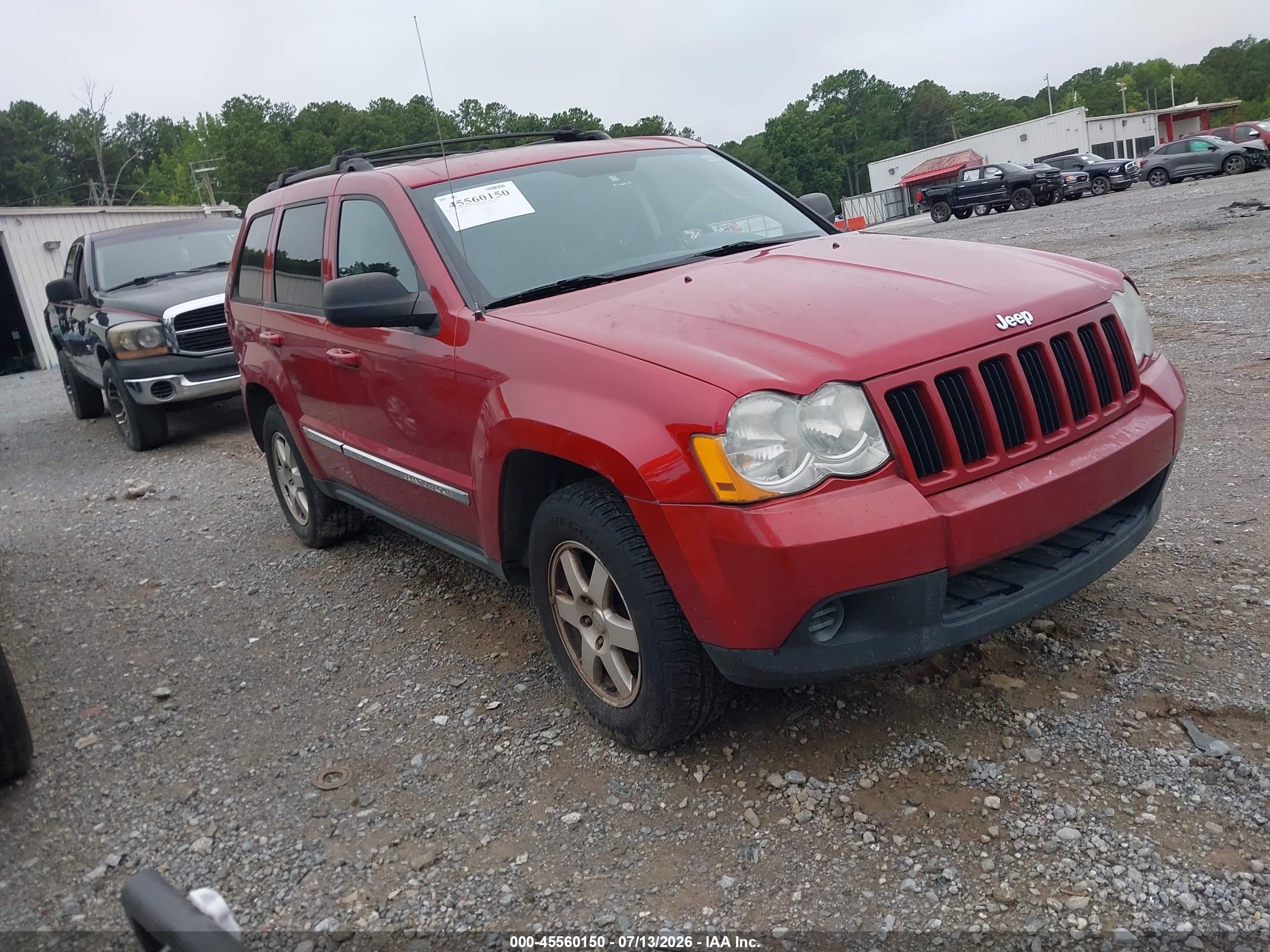 2010 Jeep Grand Cherokee Laredo, VIN 1J4PS4GK1AC121573 — Normal wear