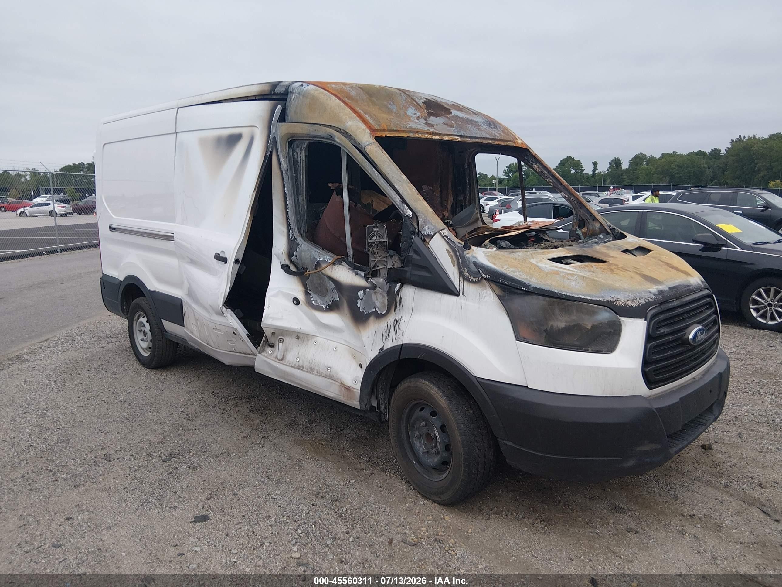 2019 Ford Transit, VIN 1FTYR2CM7KKA48332 — Пожар