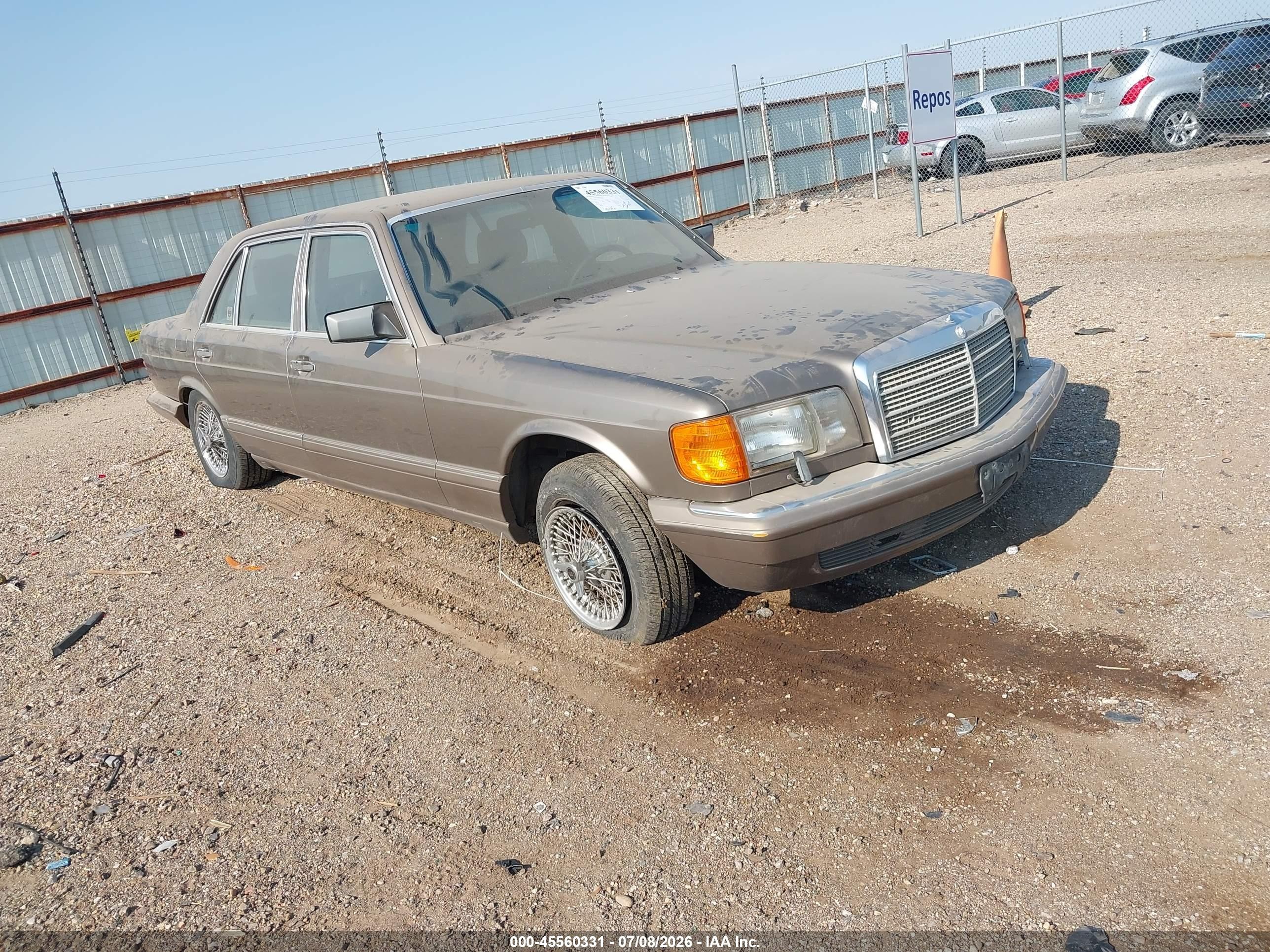 1987 Mercedes-Benz 560, VIN WDBCA39D3HA348316 — All over