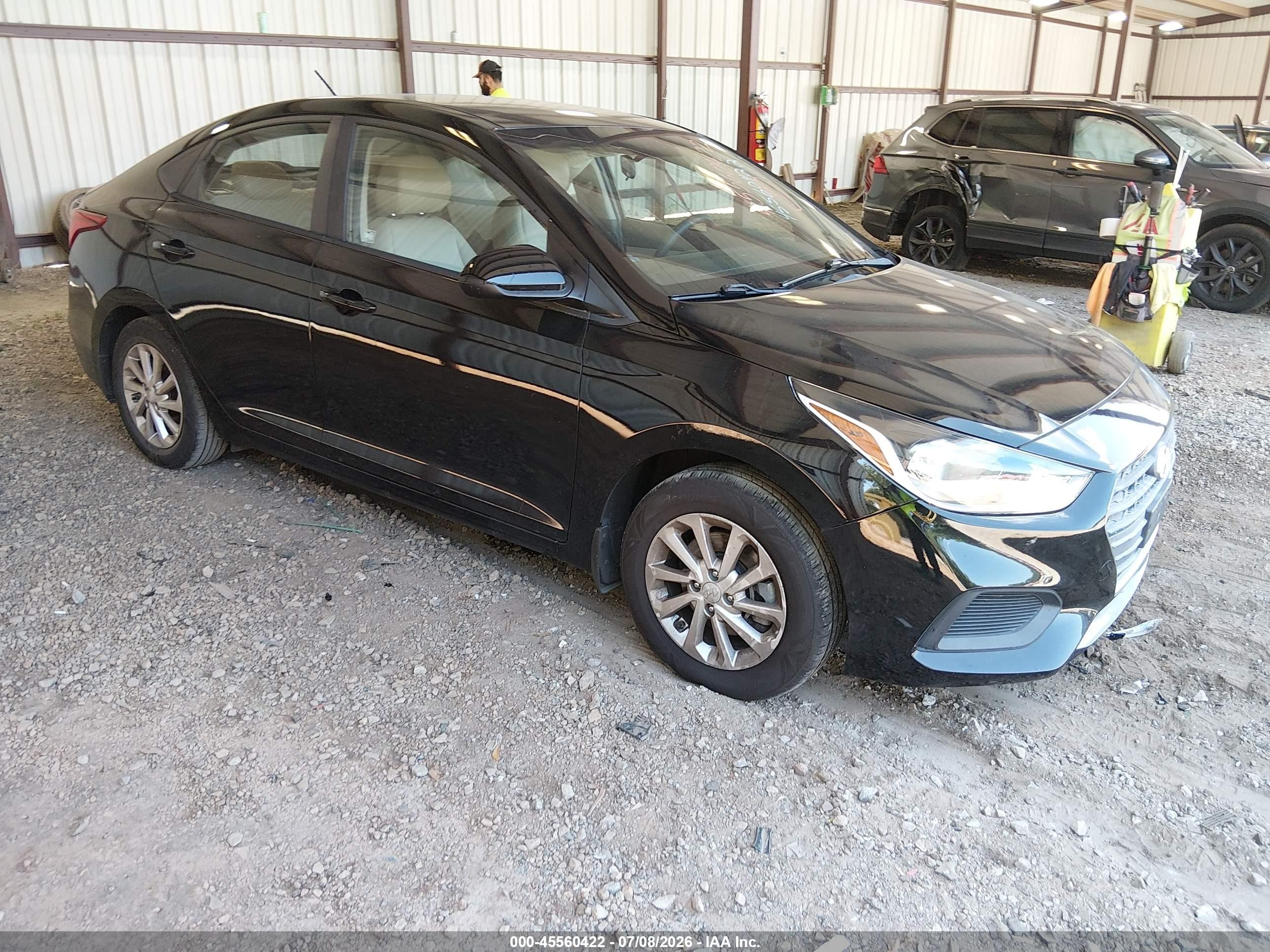 2018 Hyundai Accent SEL, VIN 3KPC24A30JE024945 — Side