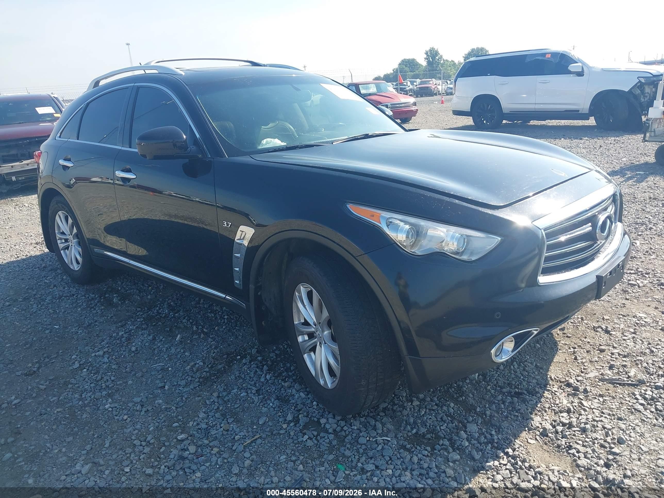 2014 Infiniti QX70, VIN JN8CS1MU3EM451793 — Rear end