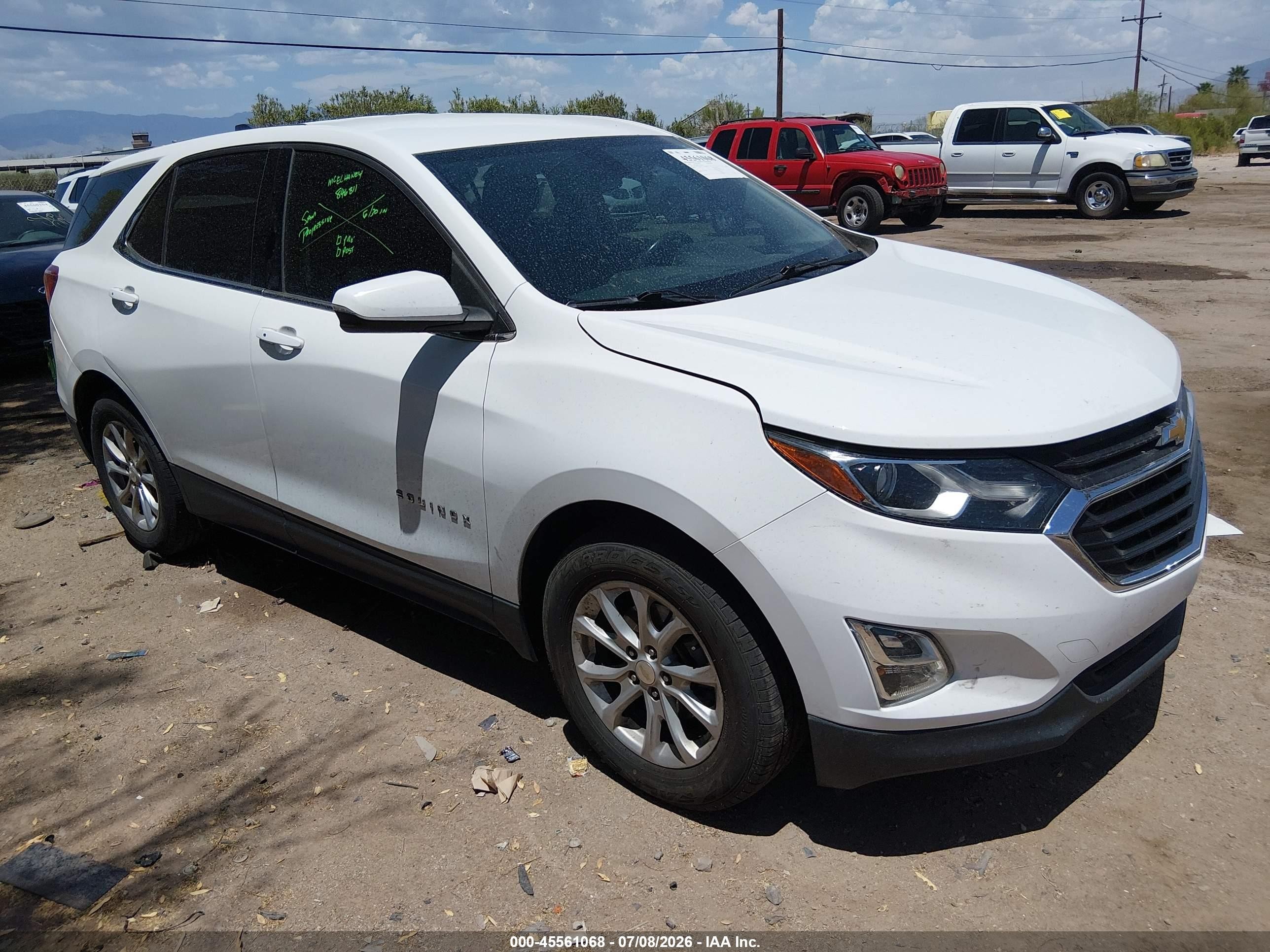2019 Chevrolet Equinox LT, VIN 3GNAXKEV5KS636903 — Rear end