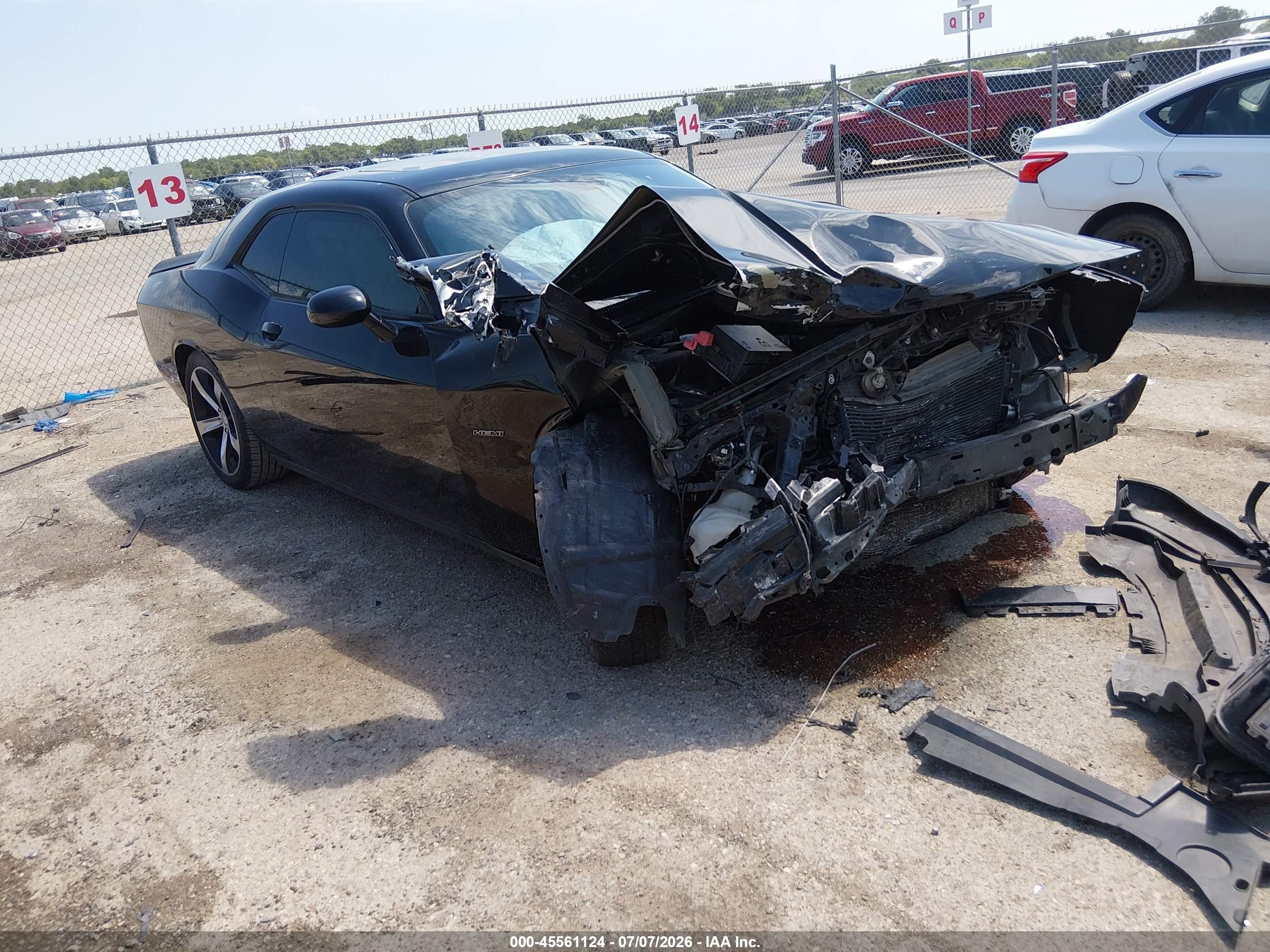 2016 Dodge Challenger R/T, VIN 2C3CDZBTXGH290660 — Front end