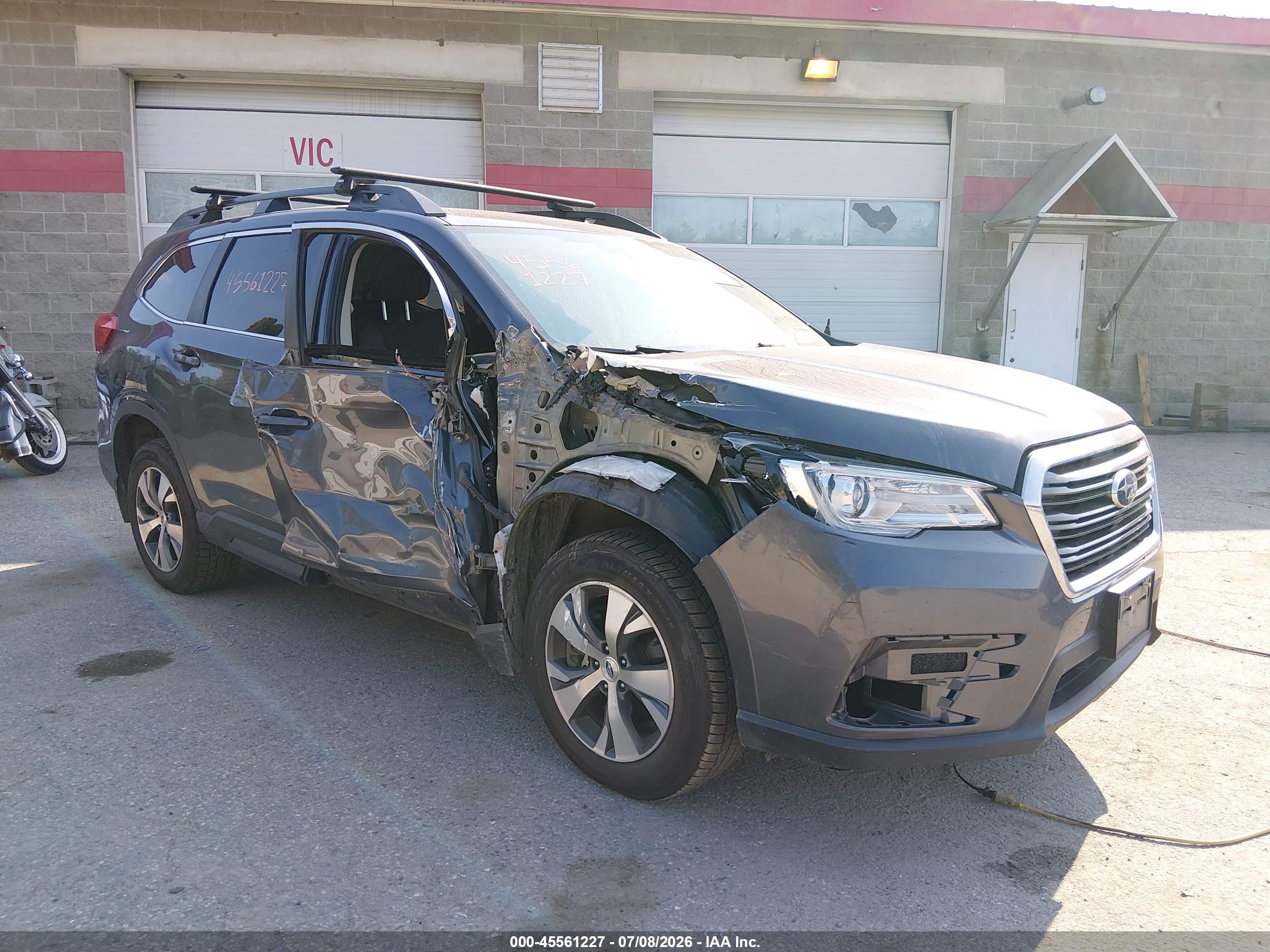 2021 Subaru Ascent Premium, VIN 4S4WMACD4M3469093 — Side