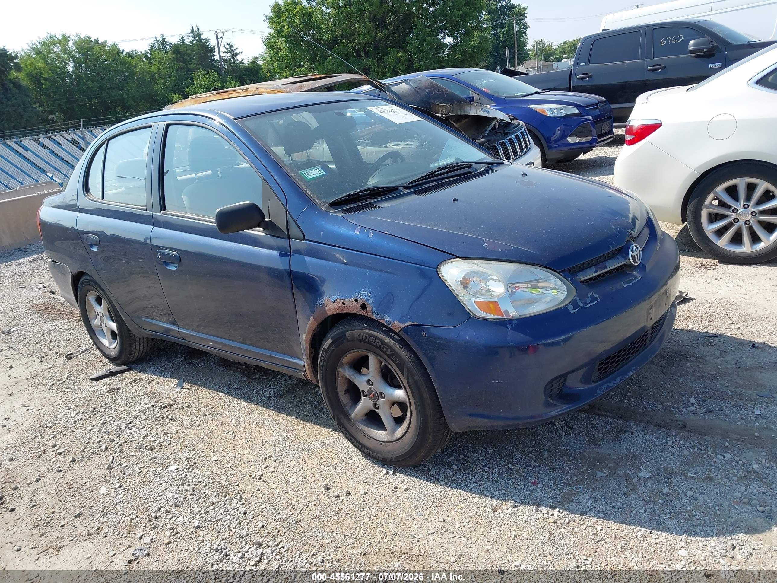 2003 Toyota ECHO, VIN JTDBT123335052629 — Rear end