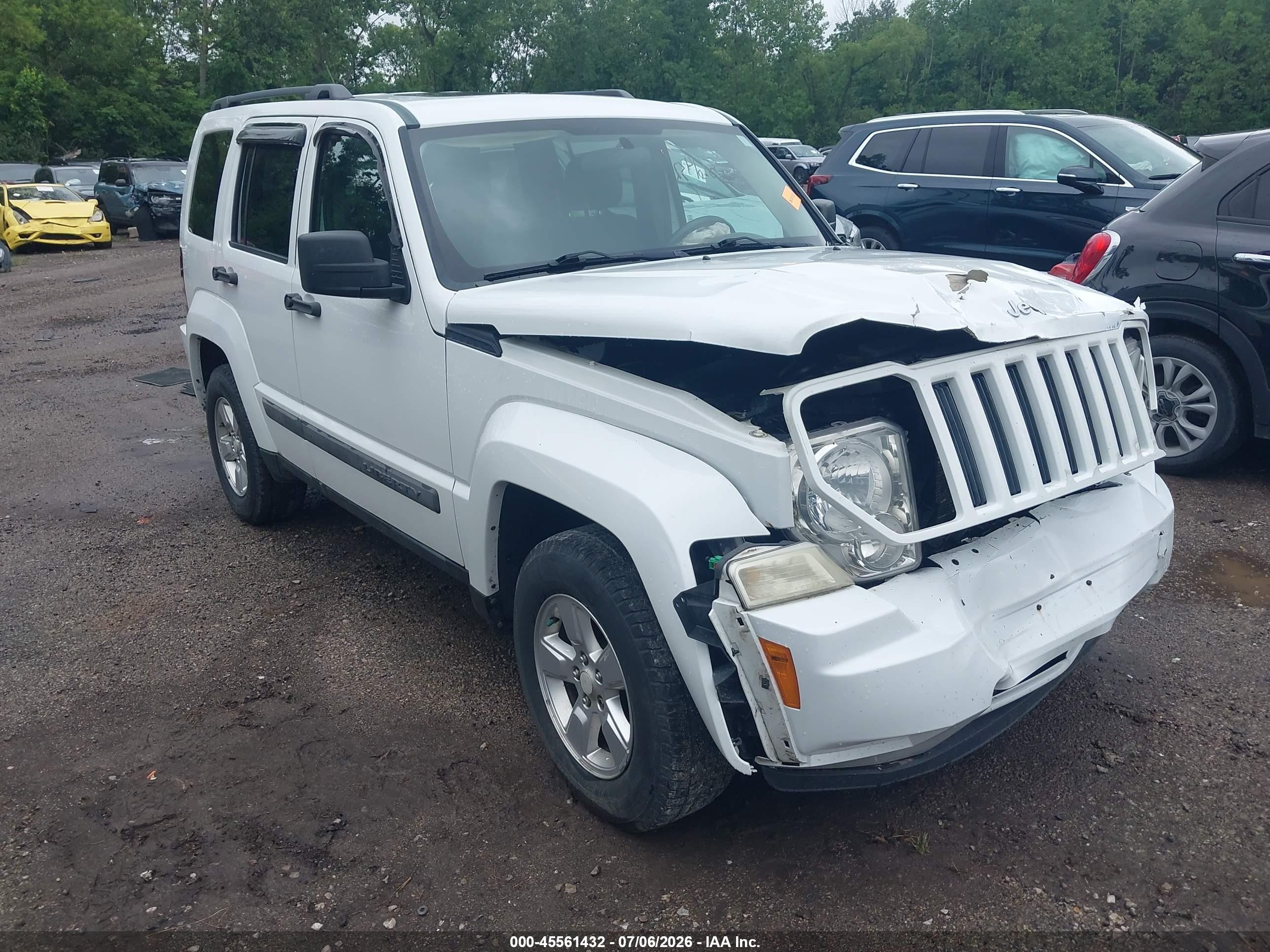 2012 Jeep Liberty Sport, VIN 1C4PJMAK2CW113159 — Перед