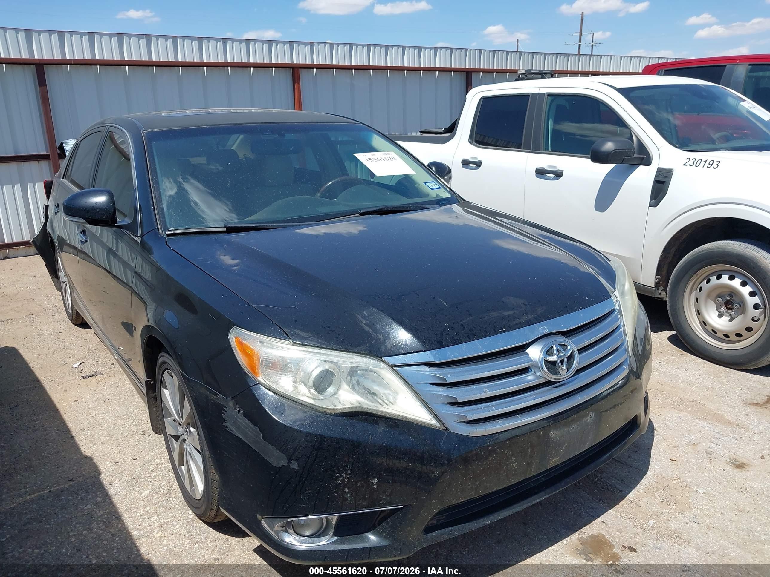 2011 Toyota Avalon Limited, VIN 4T1BK3DB8BU422167 — Rear end