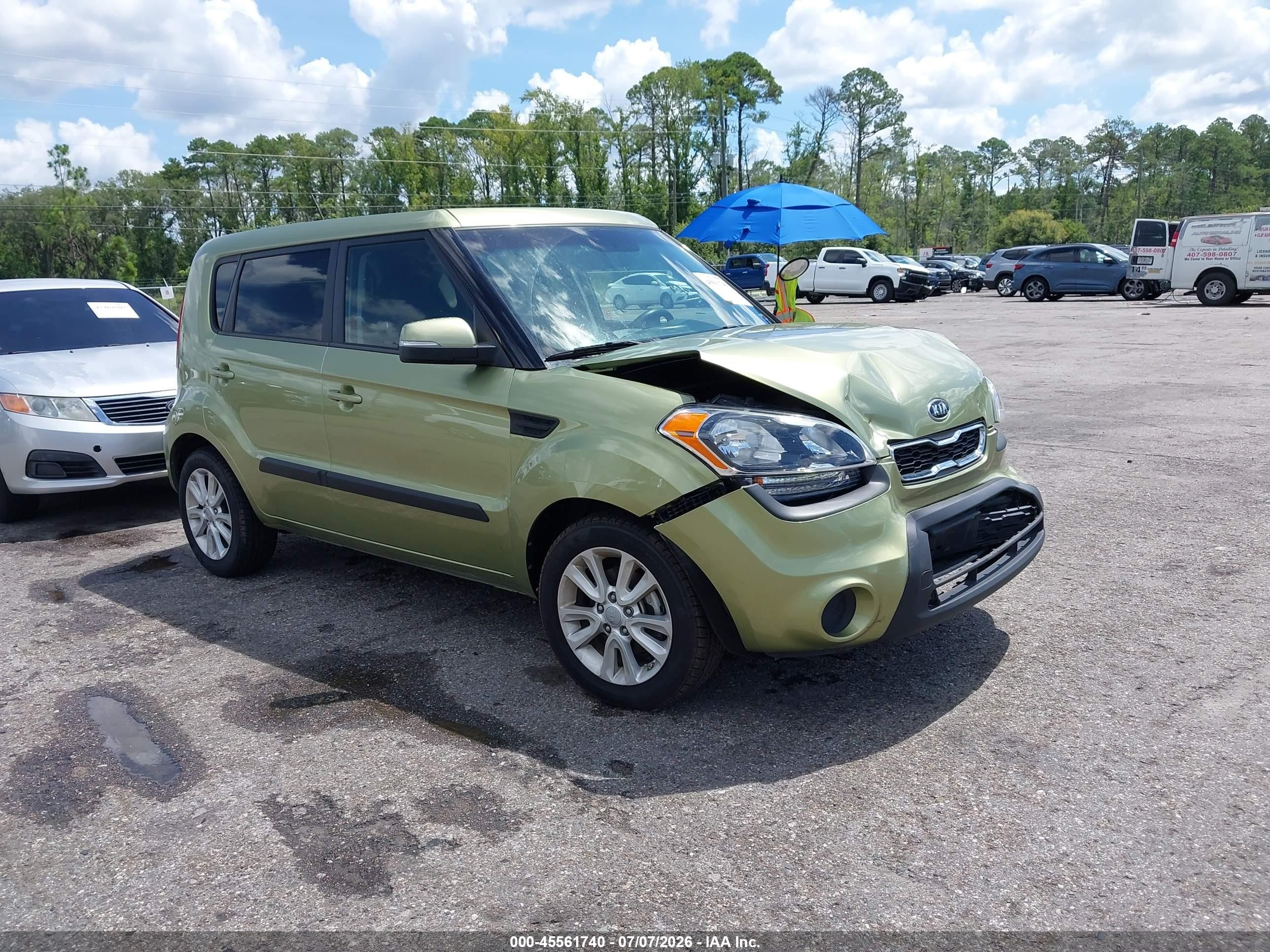 2012 Kia Soul +, VIN KNDJT2A60C7400663 — Front end