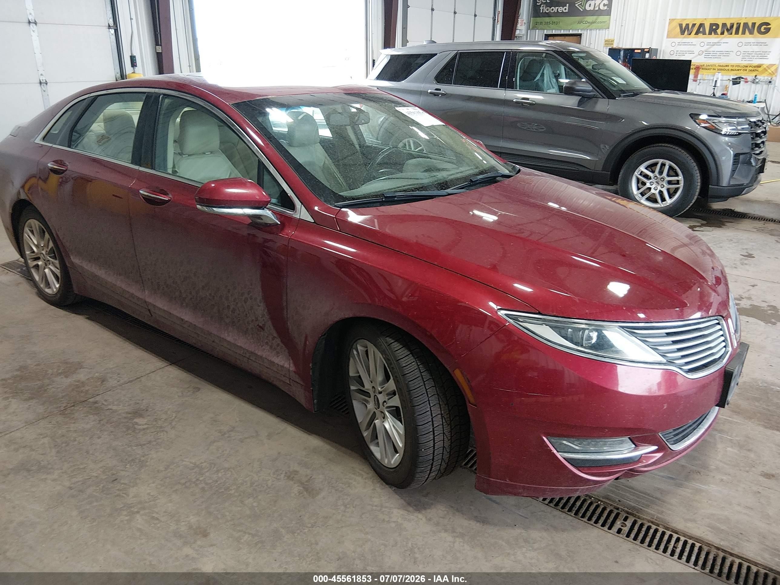 2014 Lincoln MKZ Hybrid, VIN 3LN6L2LU5ER812098 — Front end