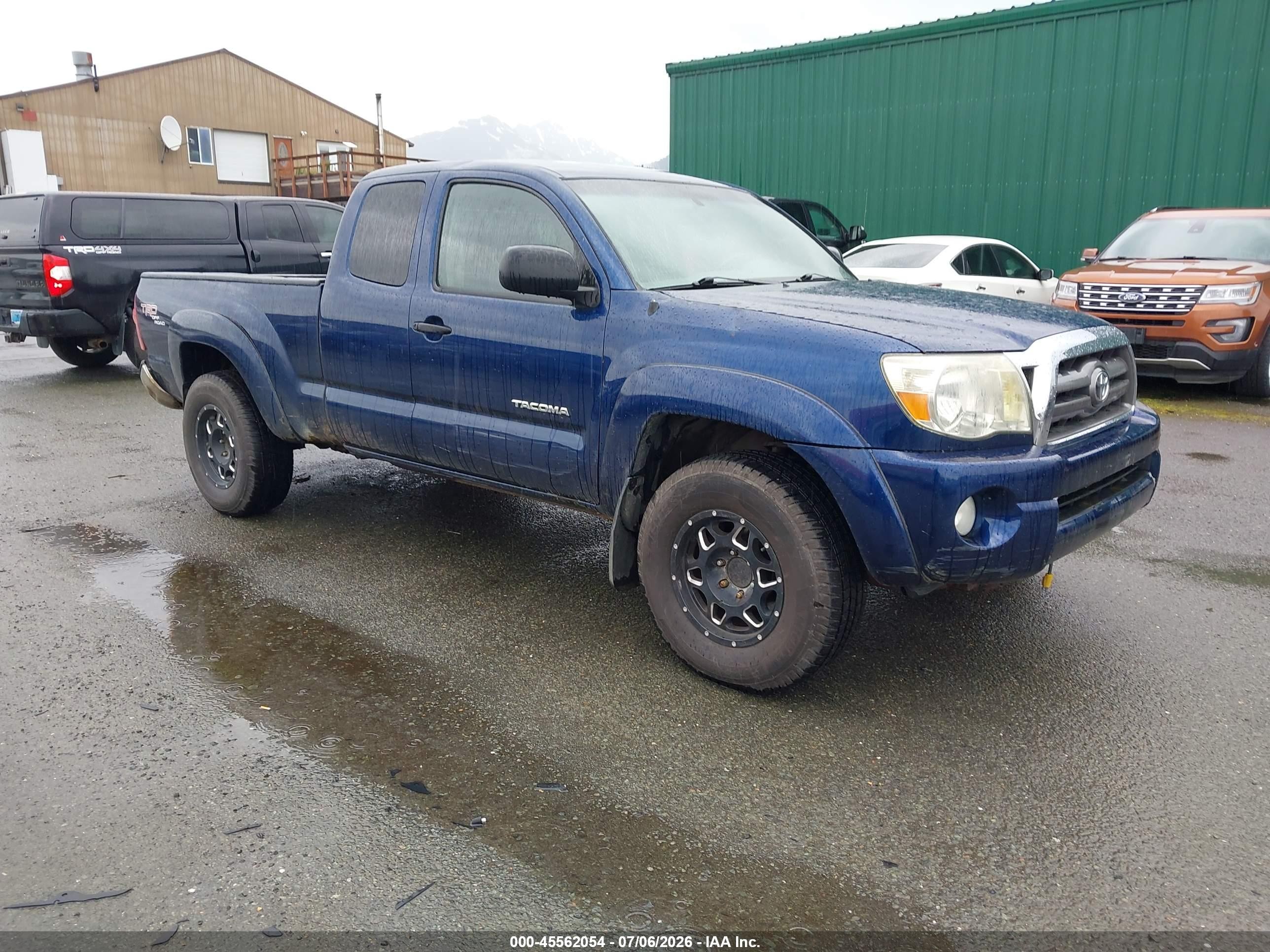 2005 Toyota Tacoma, VIN 5TEUU42N05Z023033 — Rear end