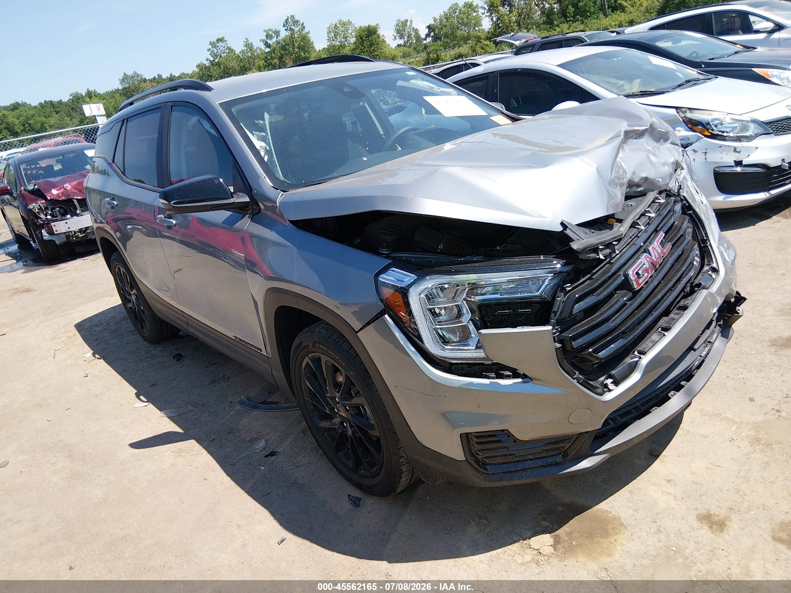 2024 GMC Terrain SLE, VIN 3GKALMEG1RL215710 — Front end