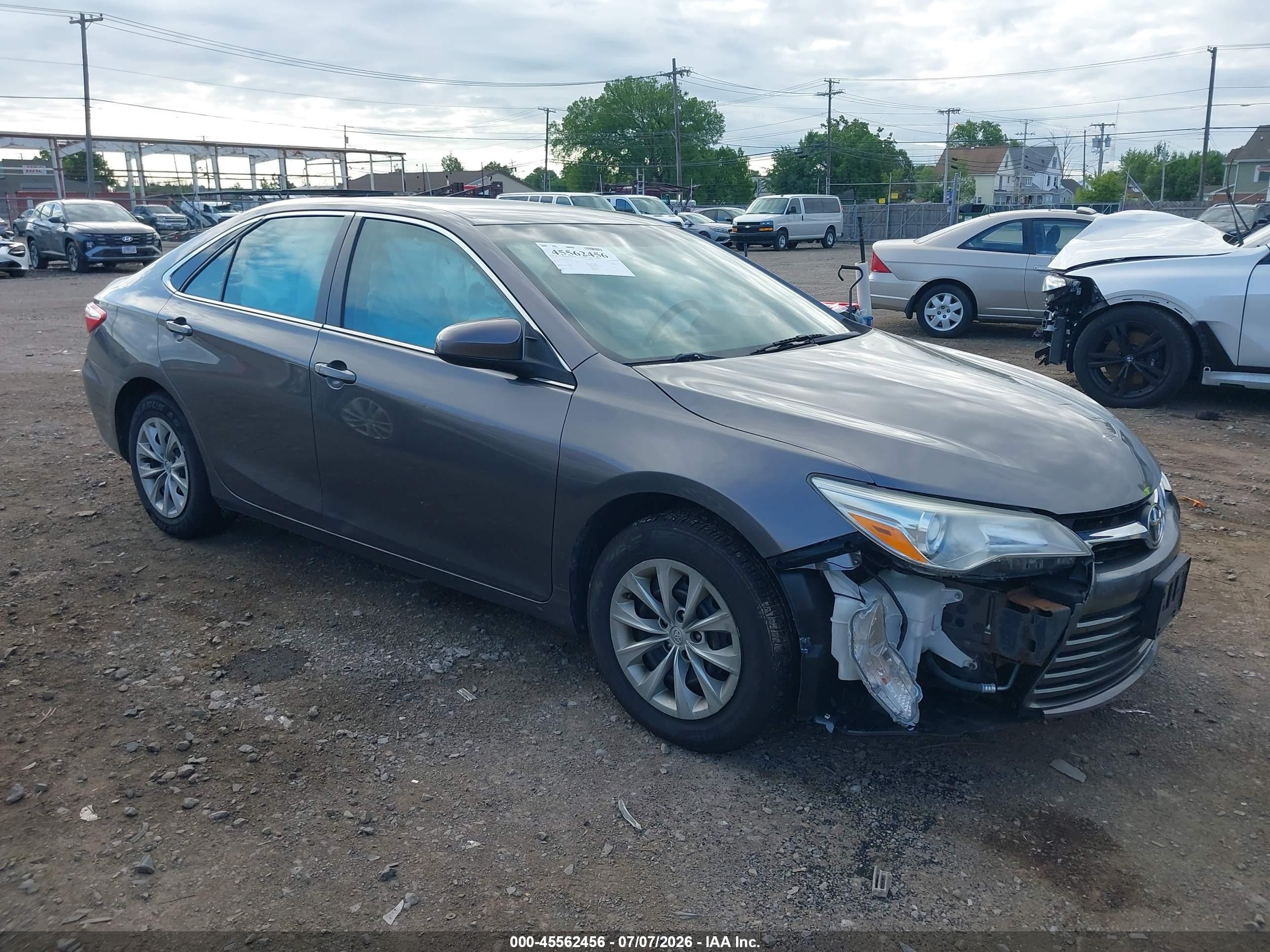 2015 Toyota Camry XSE, VIN 4T1BF1FK3FU082213 — Перед