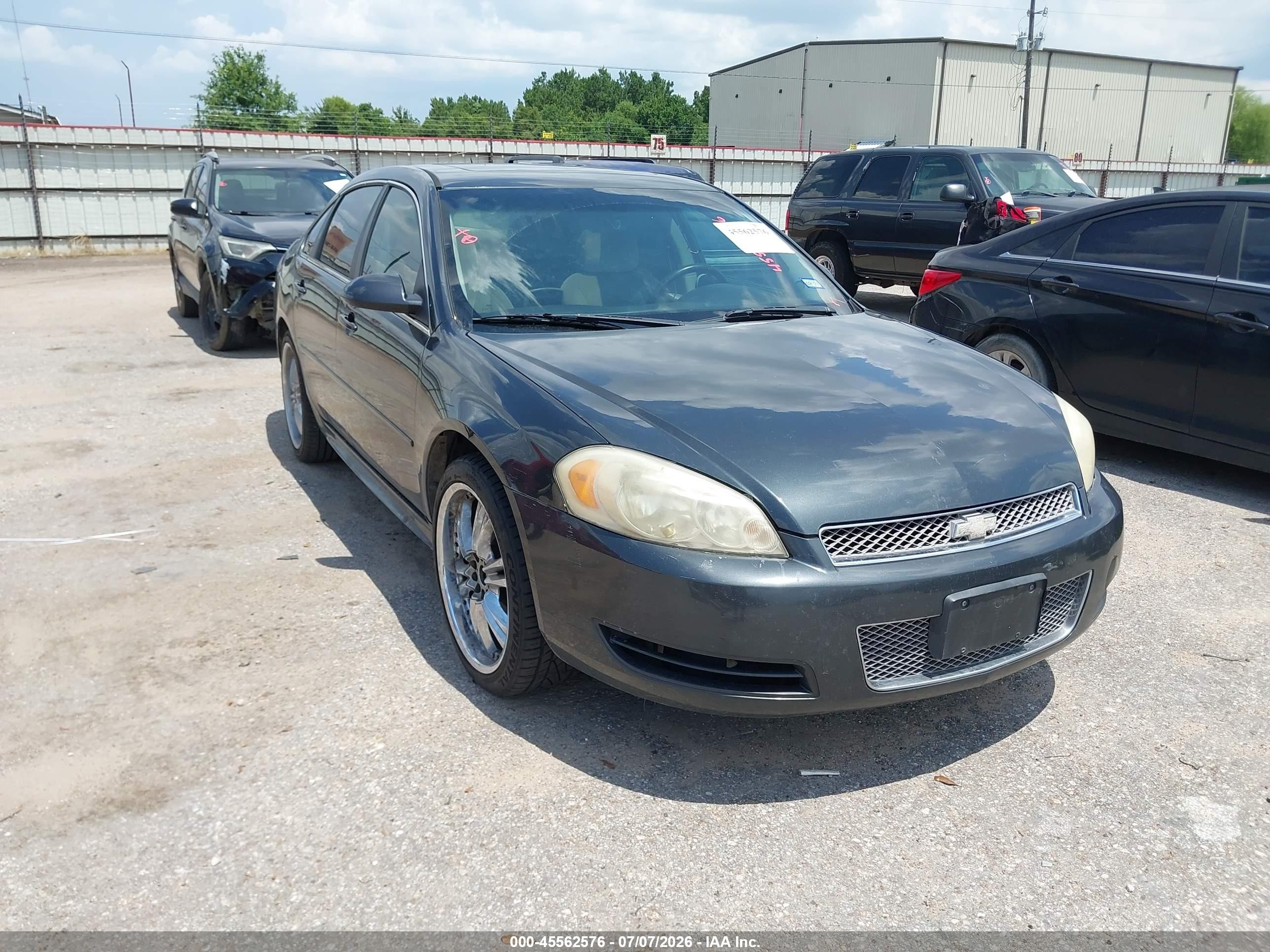 2014 Chevrolet Impala LT, VIN 2G1WB5E35E1120949 — Normal wear