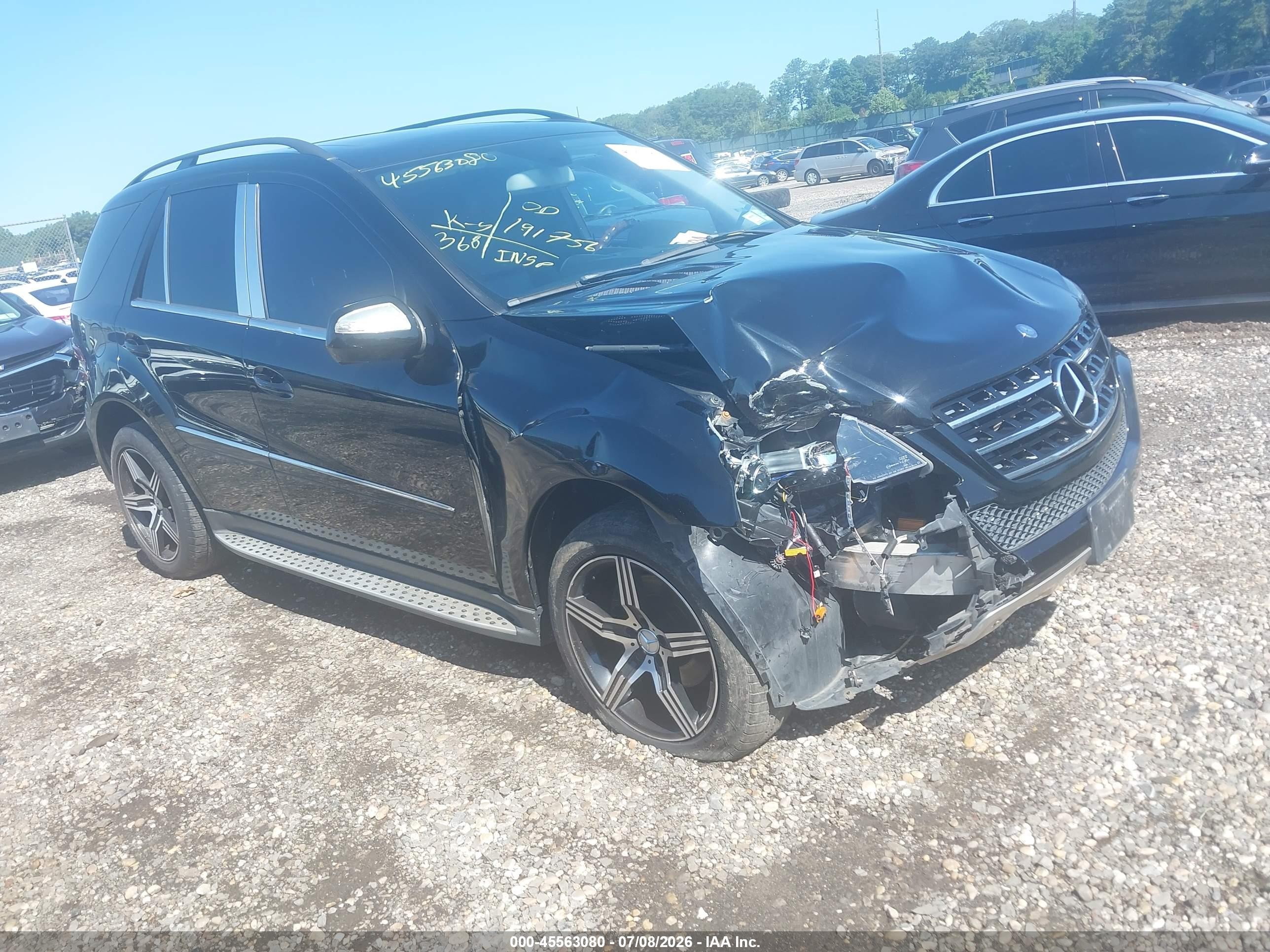 2009 Mercedes-Benz M 350, VIN 4JGBB86E39A451334 — Front end