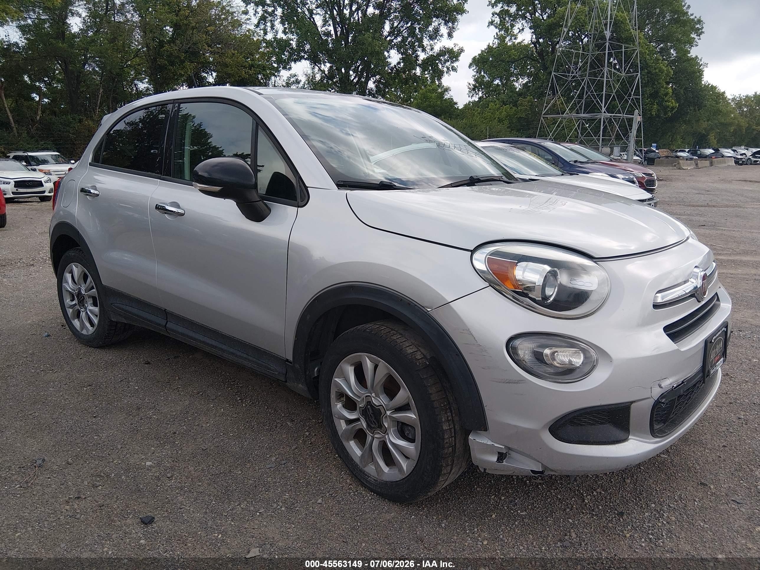 2016 FIAT 500X Easy, VIN ZFBCFXBT7GP409029 — Front end