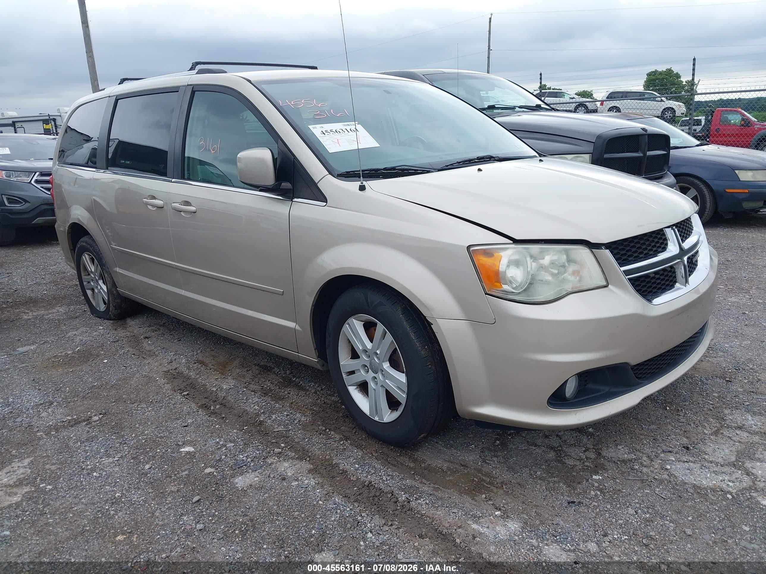 2013 Dodge Grand Caravan Crew, VIN 2C4RDGDGXDR566920 — Normal wear