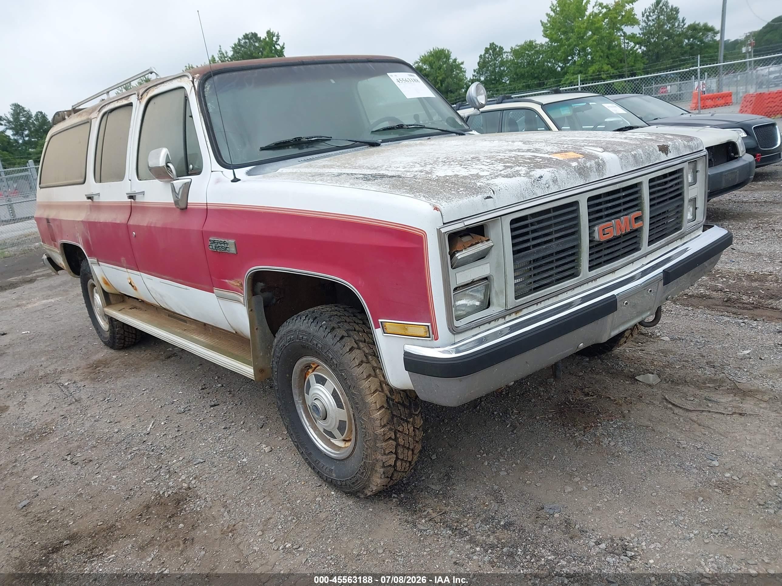1988 GMC Suburban, VIN 1GKGV26K0JF503826 — Normal wear