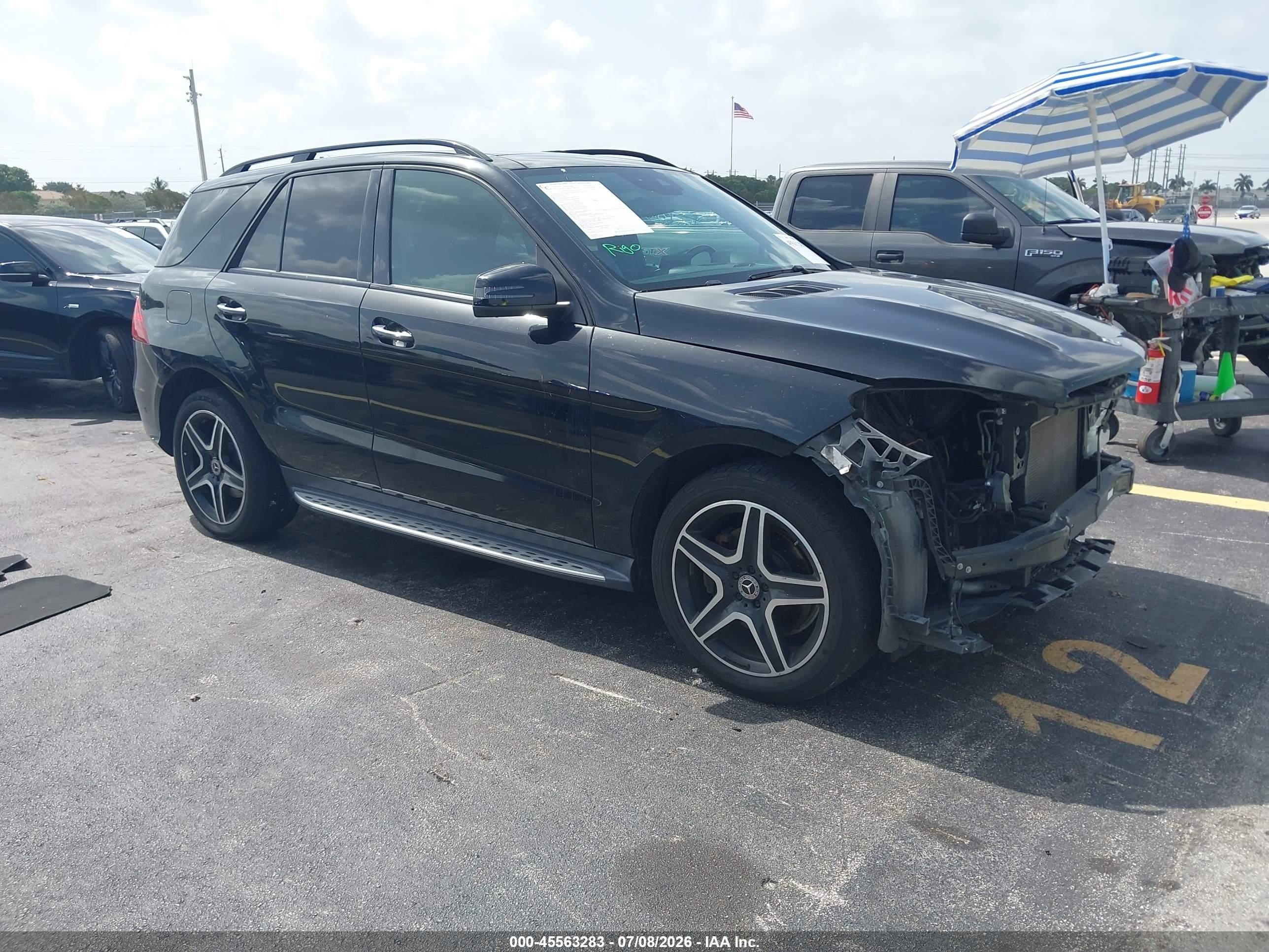 2018 Mercedes-Benz GLE 350, VIN 4JGDA5JB5JB105923 — Front end