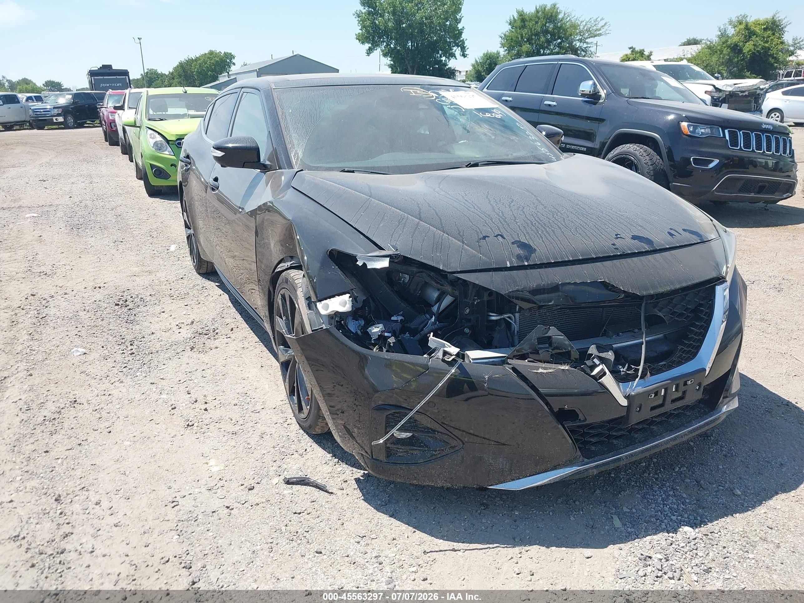 2019 Nissan Maxima S, VIN 1N4AA6AV2KC376074 — Front end