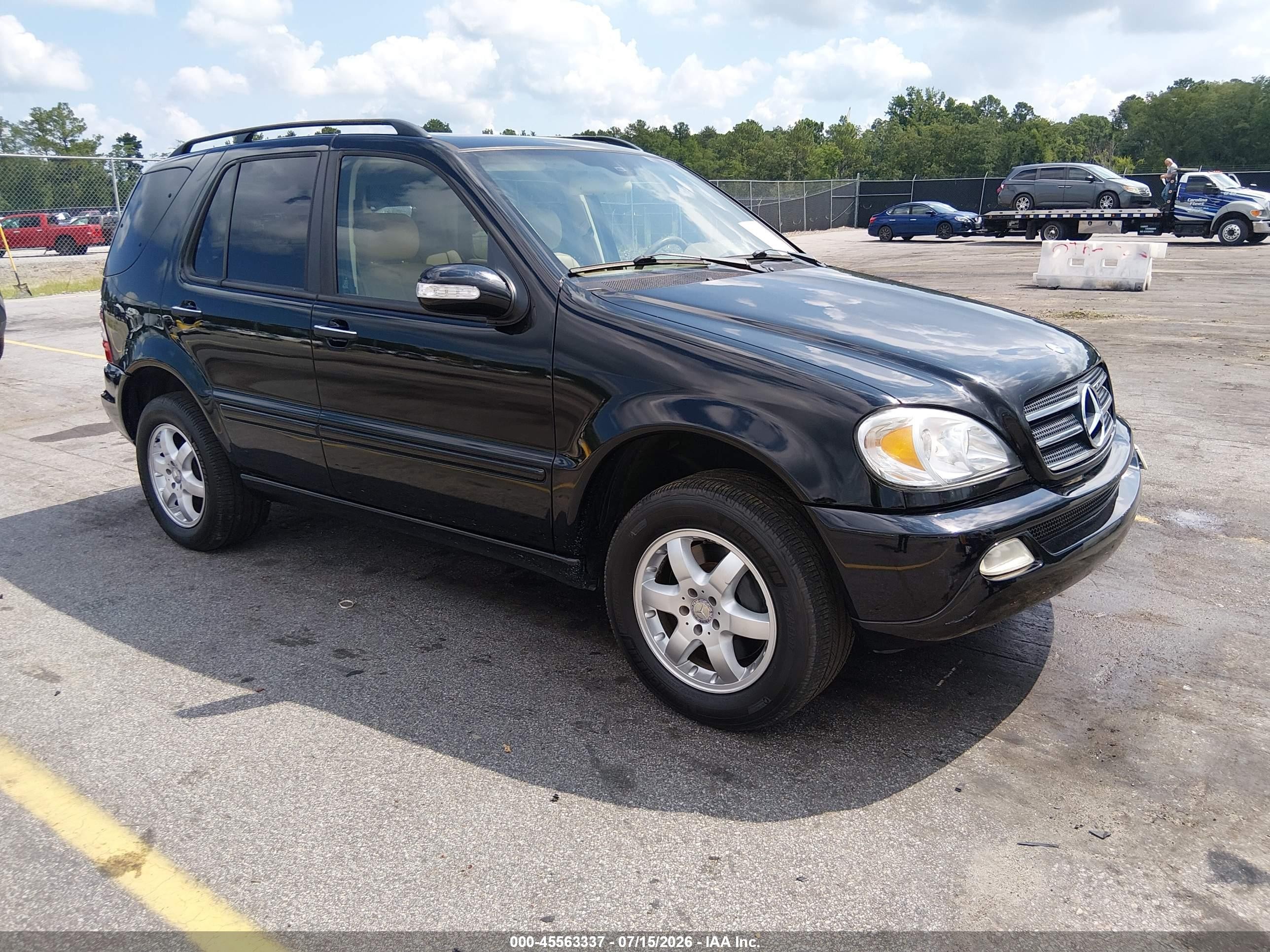 2002 Mercedes-Benz M 320/430/500, VIN 4JGAB75E72A300347 — Normal wear