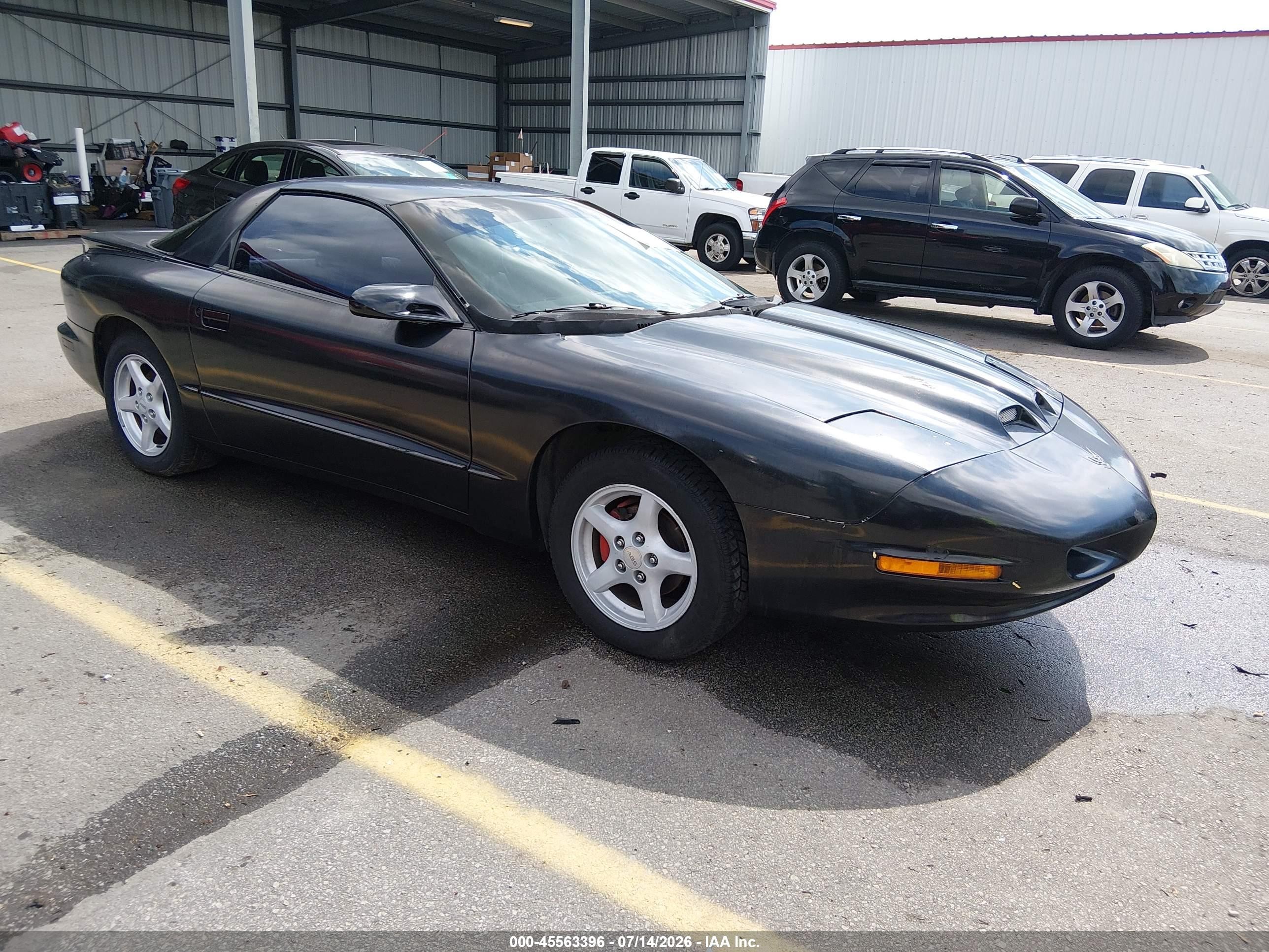 1996 Pontiac Firebird Formula, VIN 2G2FV22P6T2213530 — Normal wear