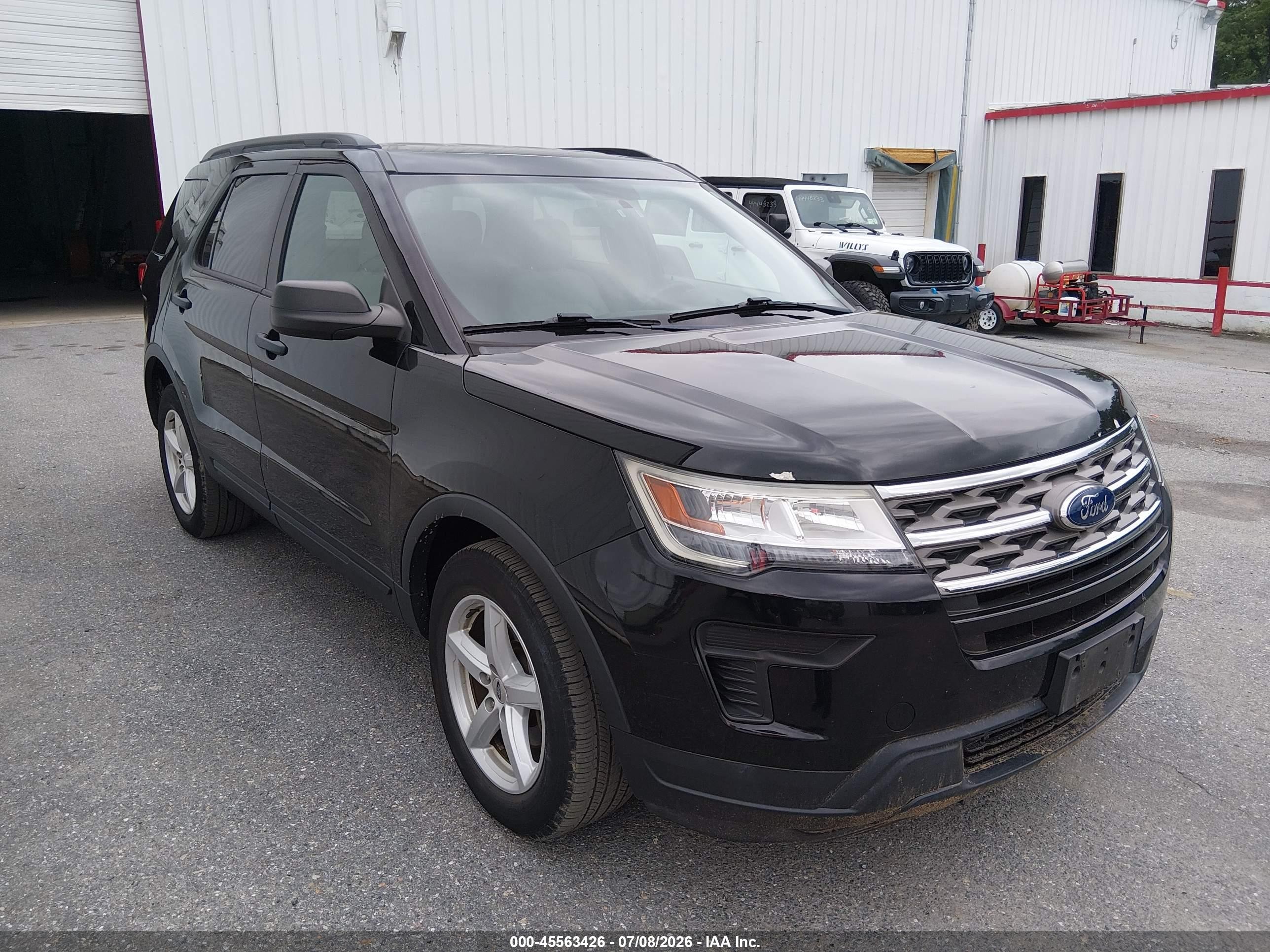 2018 Ford Explorer, VIN 1FM5K8BH1JGC45315 — Normal wear