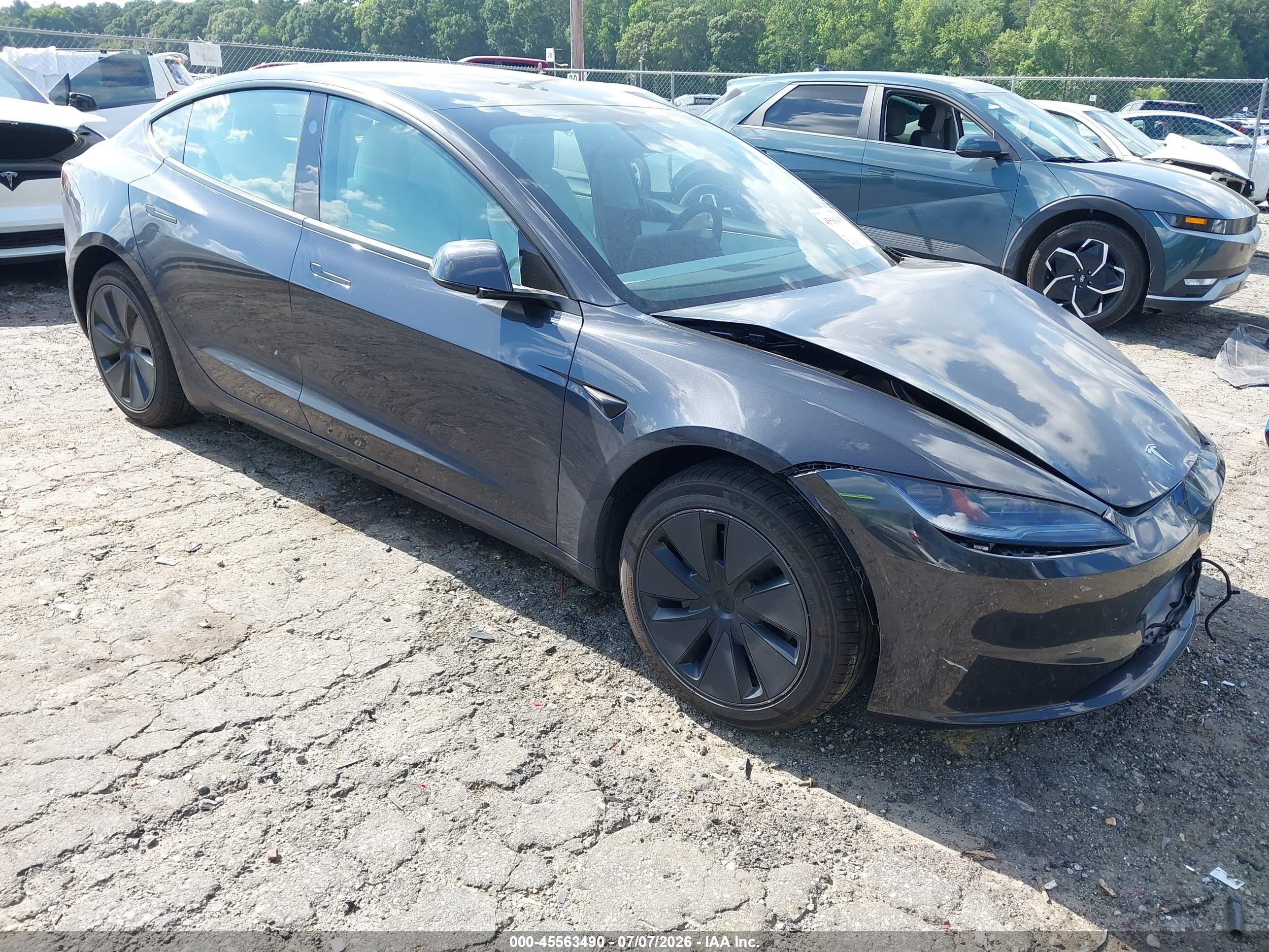 2025 Tesla Model 3 Long Range, VIN 5YJ3E1EA3SF062308 — Front end