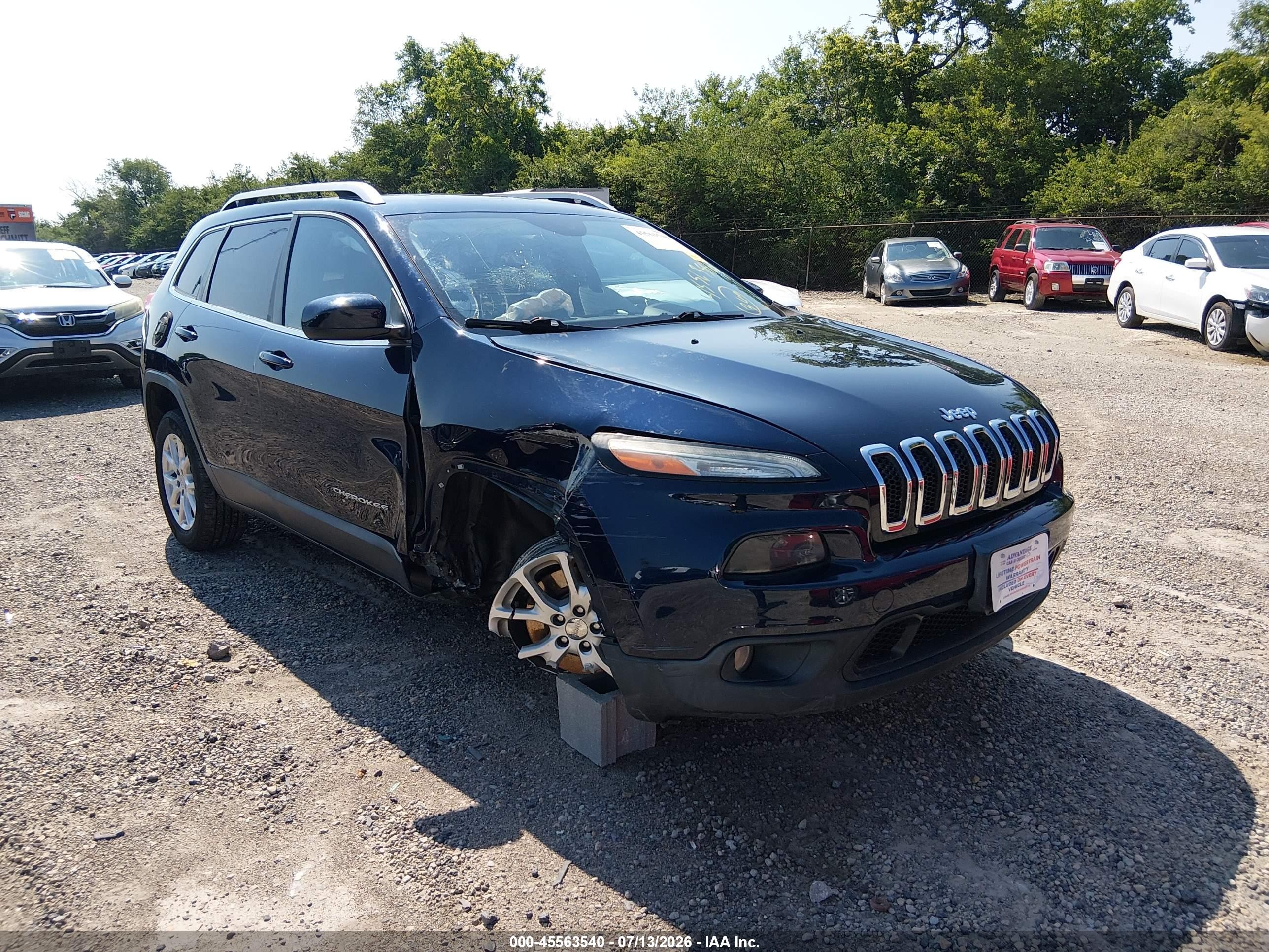 2014 Jeep Cherokee Latitude, VIN 1C4PJLCB7EW298917 — Бок