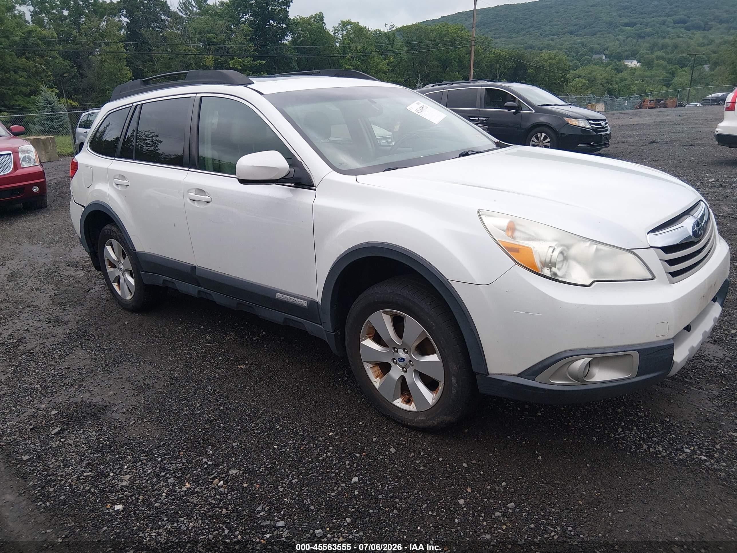 2012 Subaru Outback Limited, VIN 4S4BRBKC0C3214048 — Normal wear