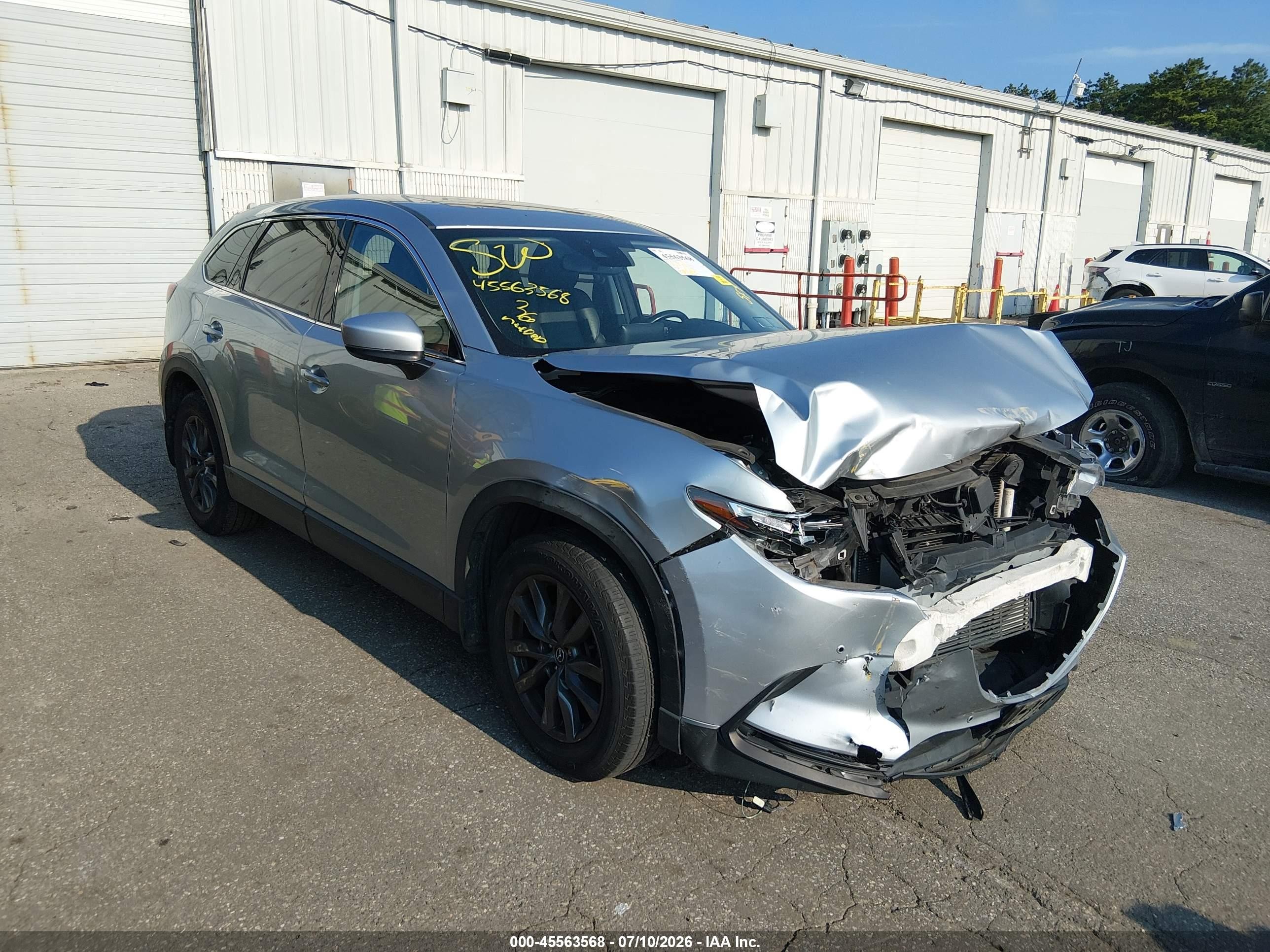 2020 Mazda CX-9 Touring, VIN JM3TCBCY4L0423287 — Перед
