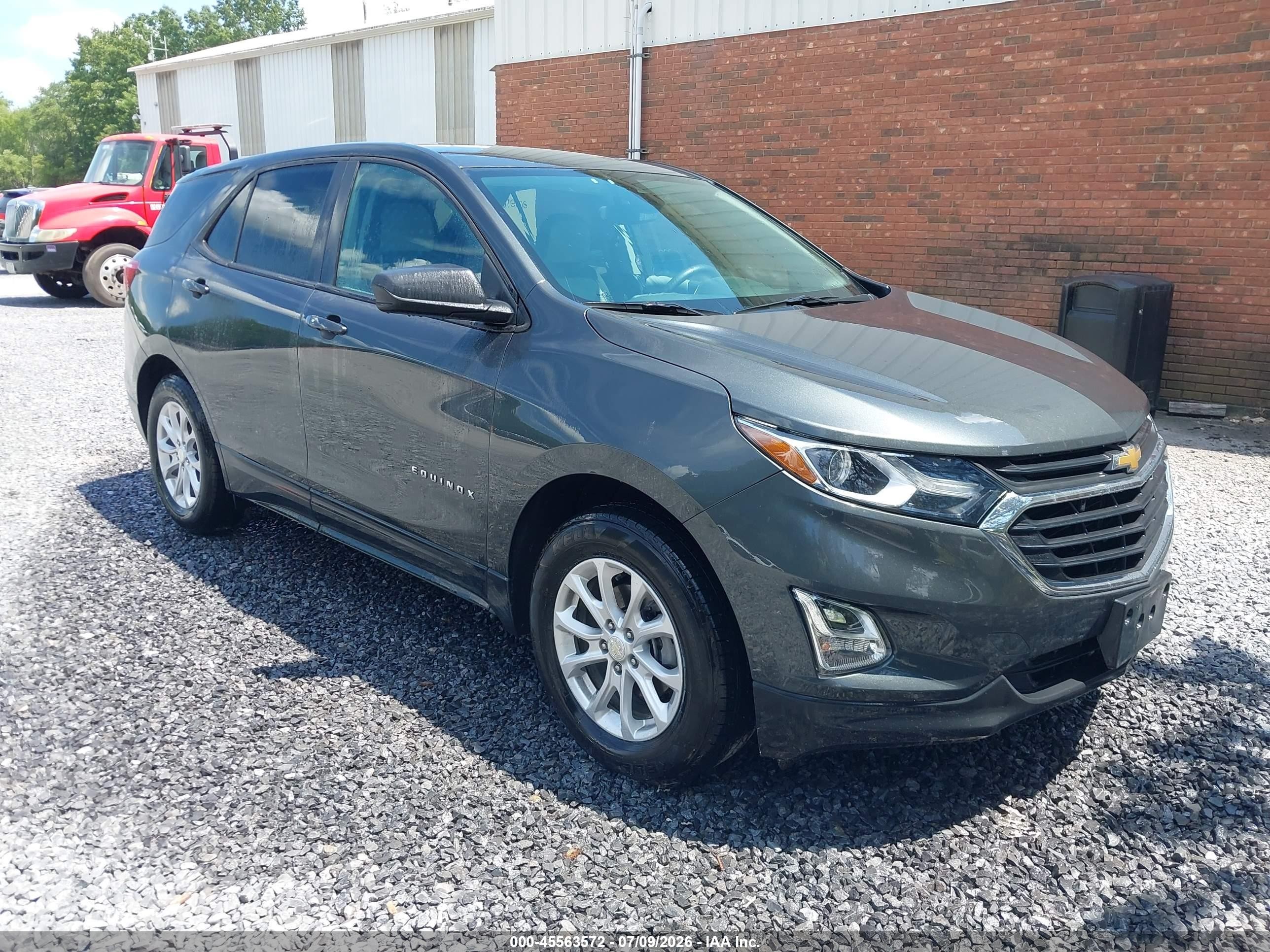2020 Chevrolet Equinox LS, VIN 3GNAXSEV7LS664560 — Normal wear