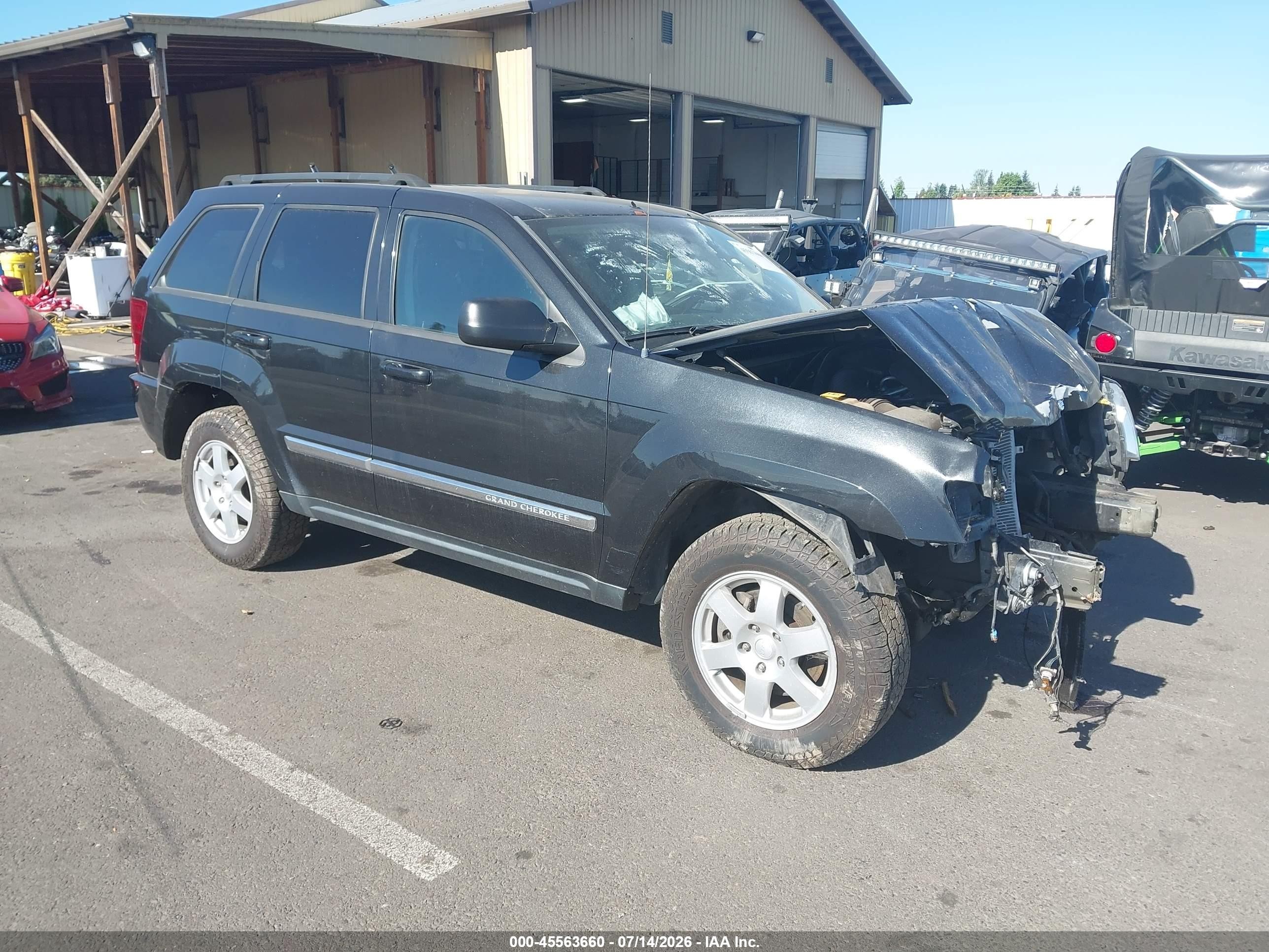 2010 Jeep Grand Cherokee Laredo, VIN 1J4PR4GK7AC147364 — Front end