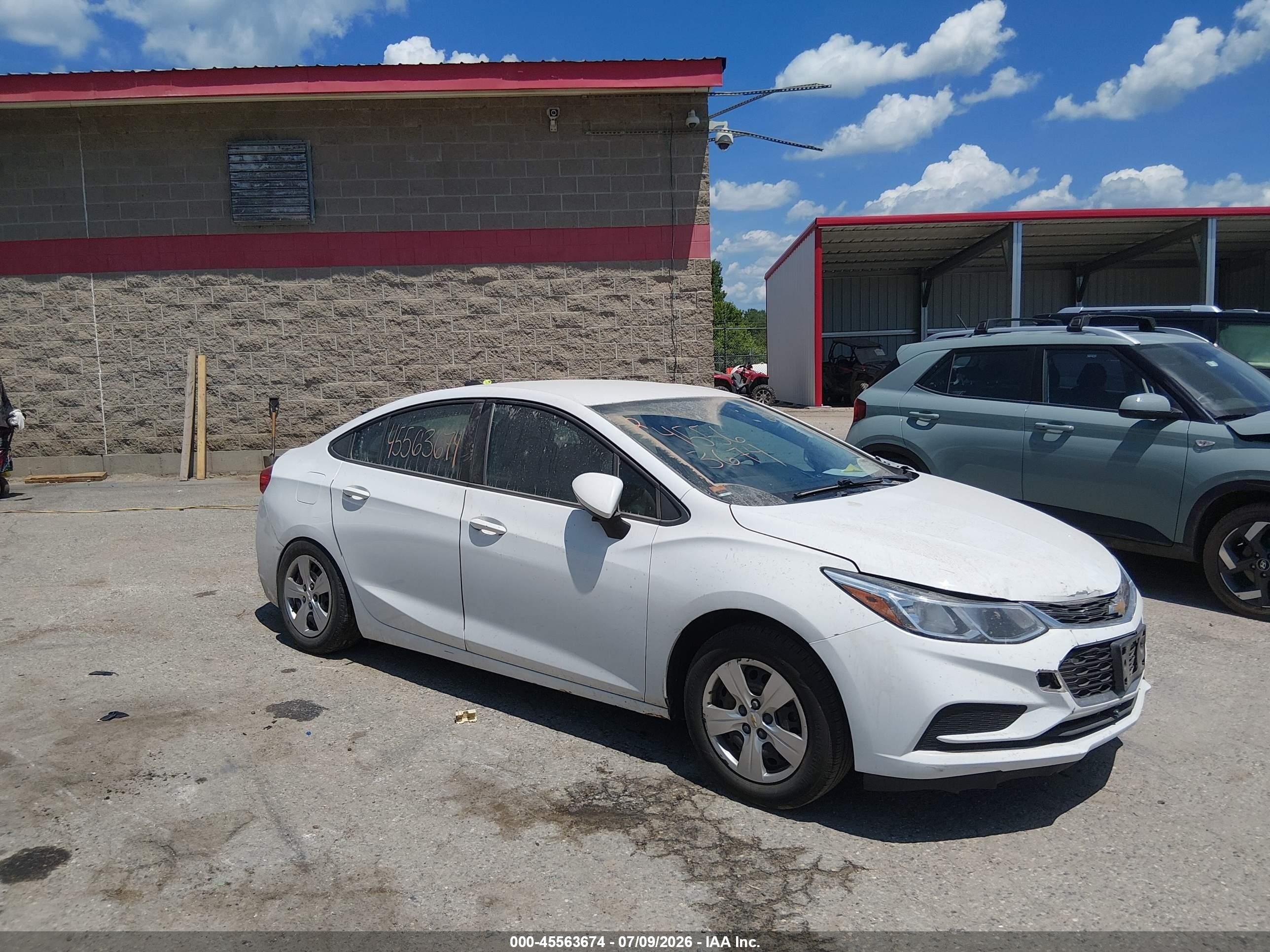 2017 Chevrolet Cruze LS, VIN 1G1BB5SM3H7110889 — Зад