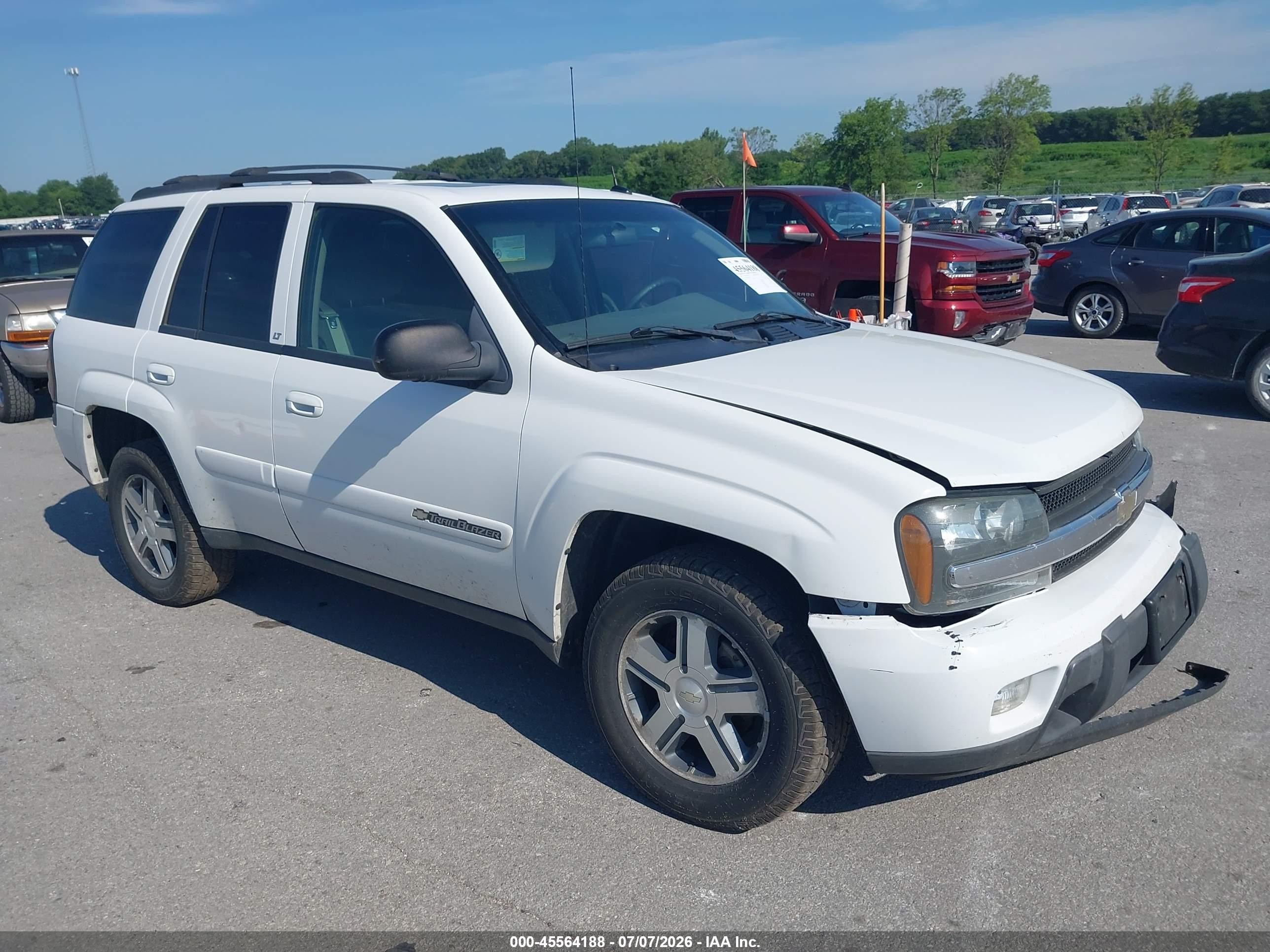 2004 Chevrolet TrailBlazer LS, VIN 1GNDT13S642425736 — Front end
