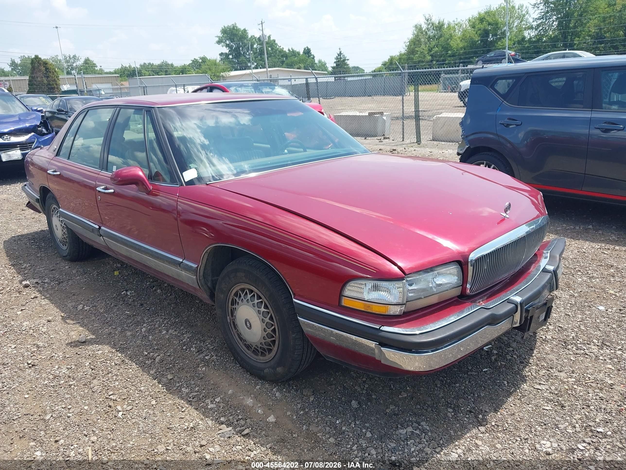 1992 Buick Park Avenue, VIN 1G4CW53L9N1663742 — Front end