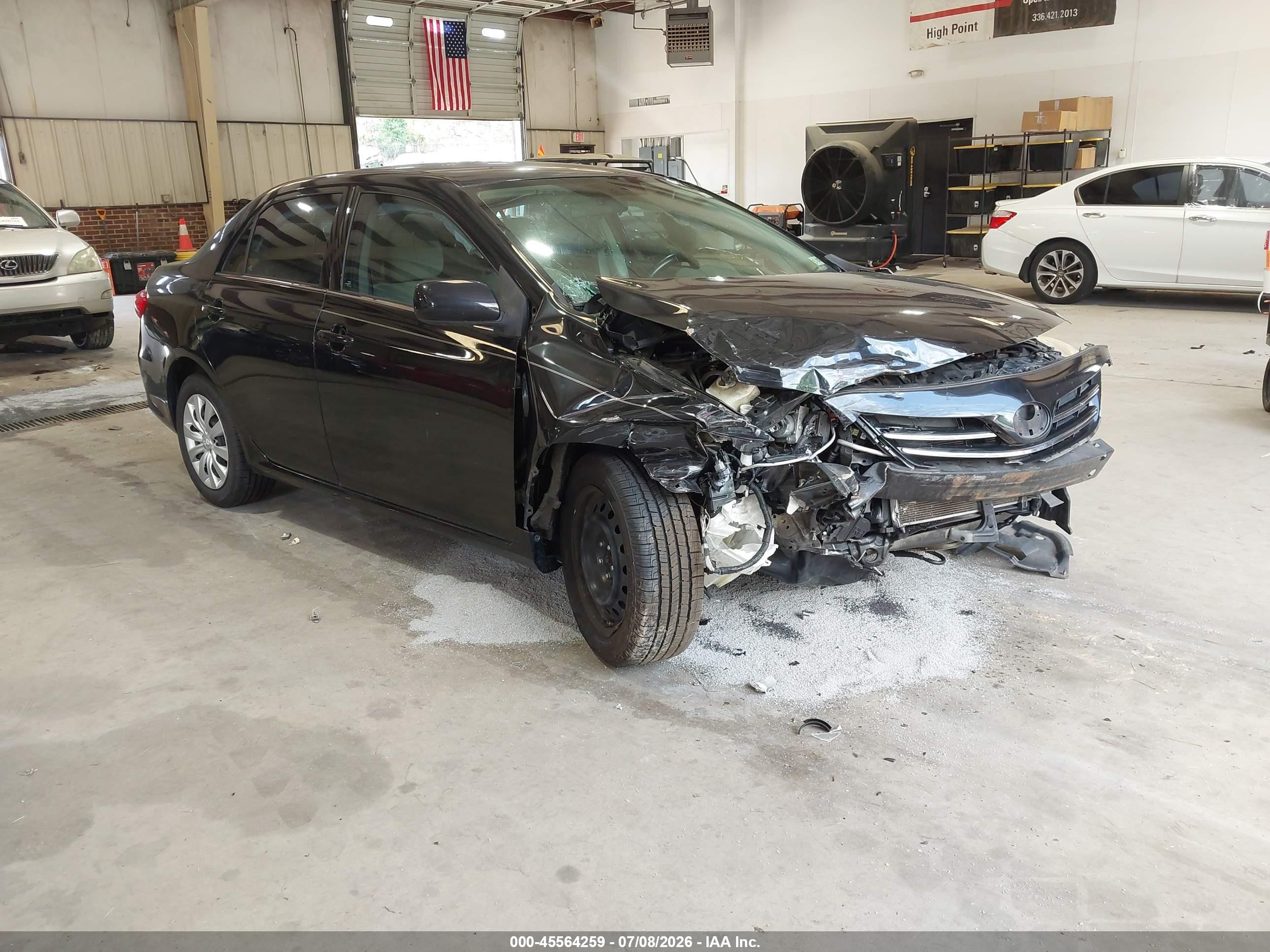2013 Toyota Corolla S, VIN 2T1BU4EE3DC081810 — Front end