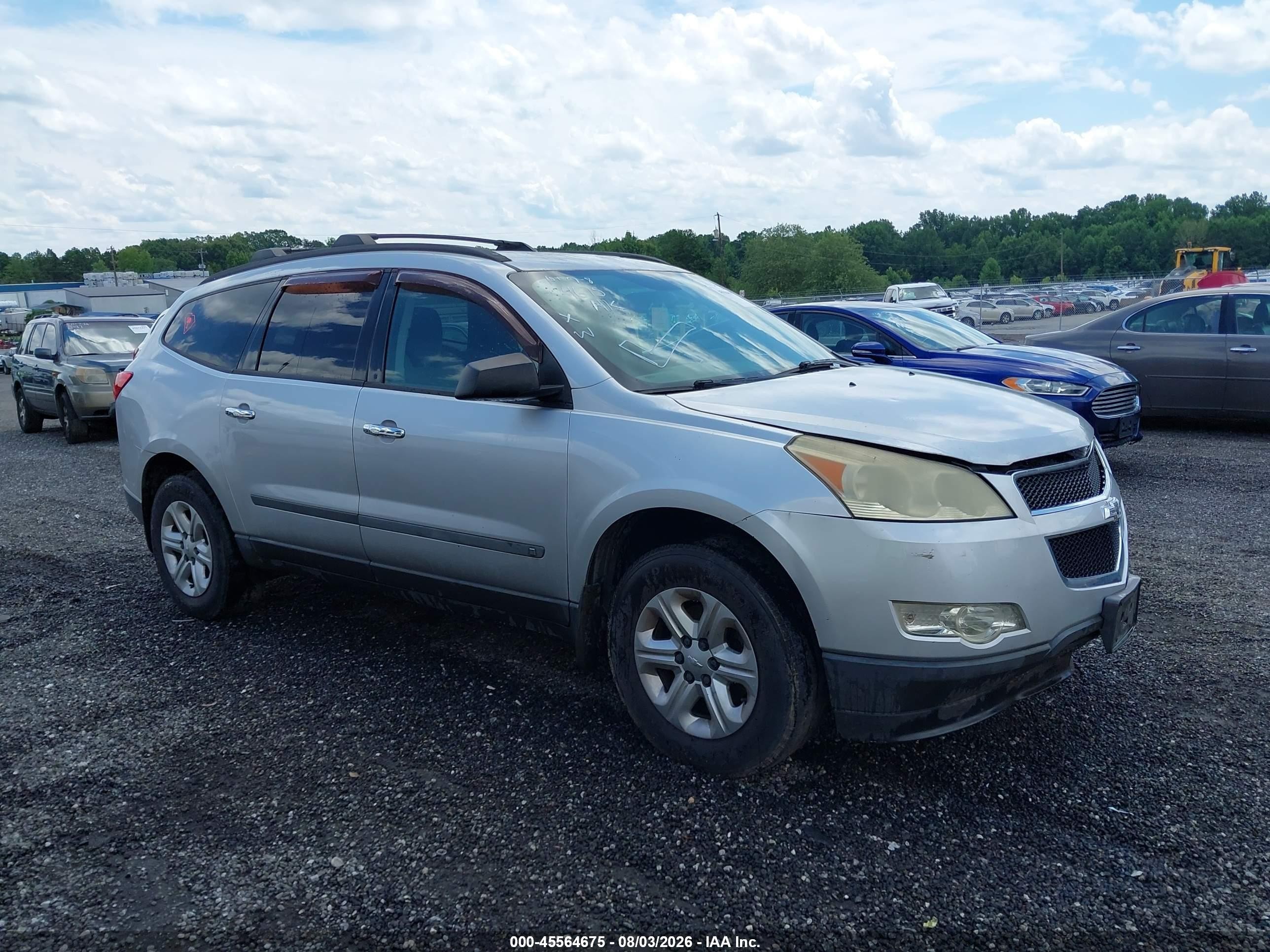 2010 Chevrolet Traverse LS, VIN 1GNLVEED1AS120068 — Normal wear