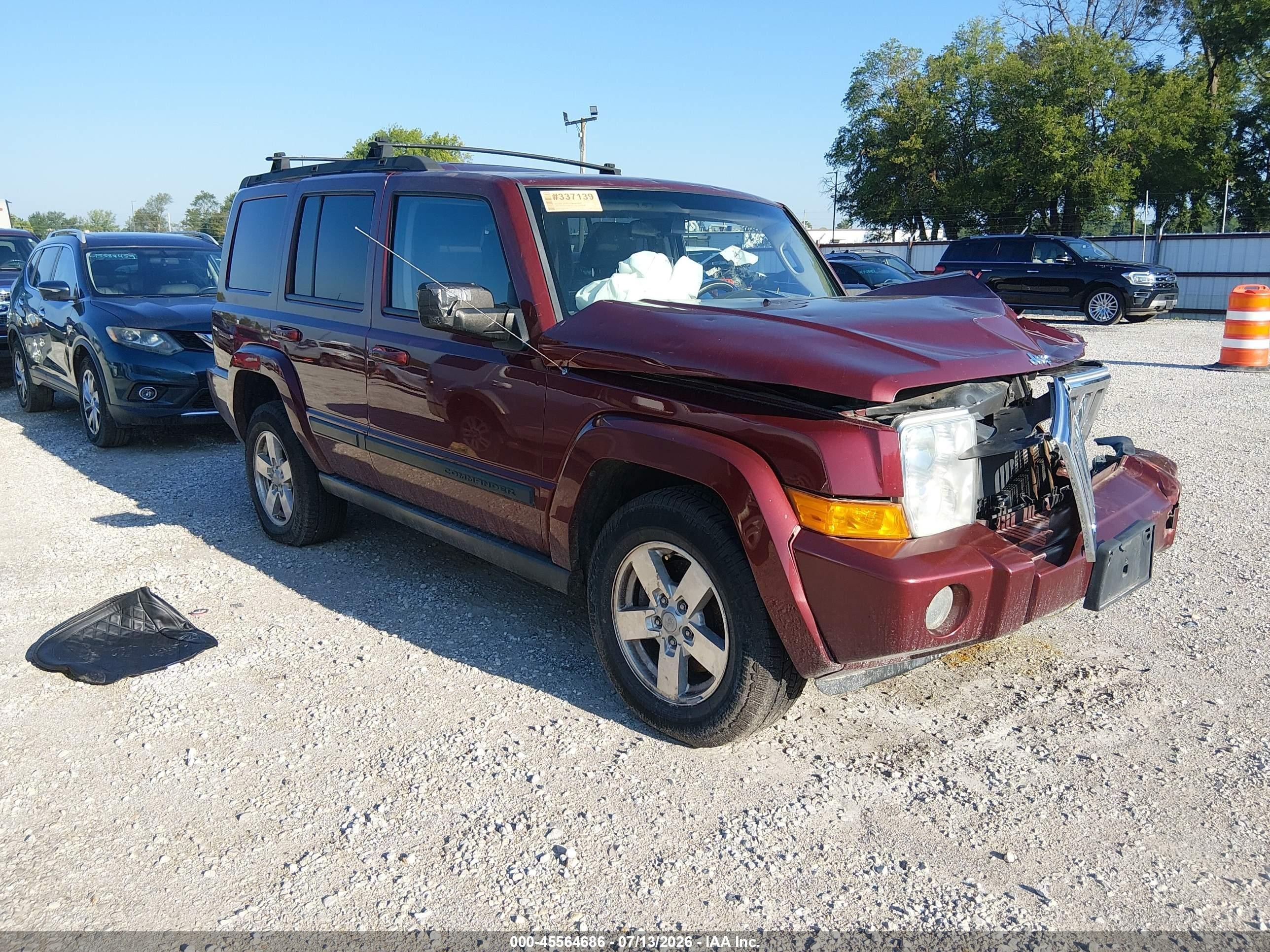2007 Jeep Commander Sport, VIN 1J8HG48P07C587261 — Front end
