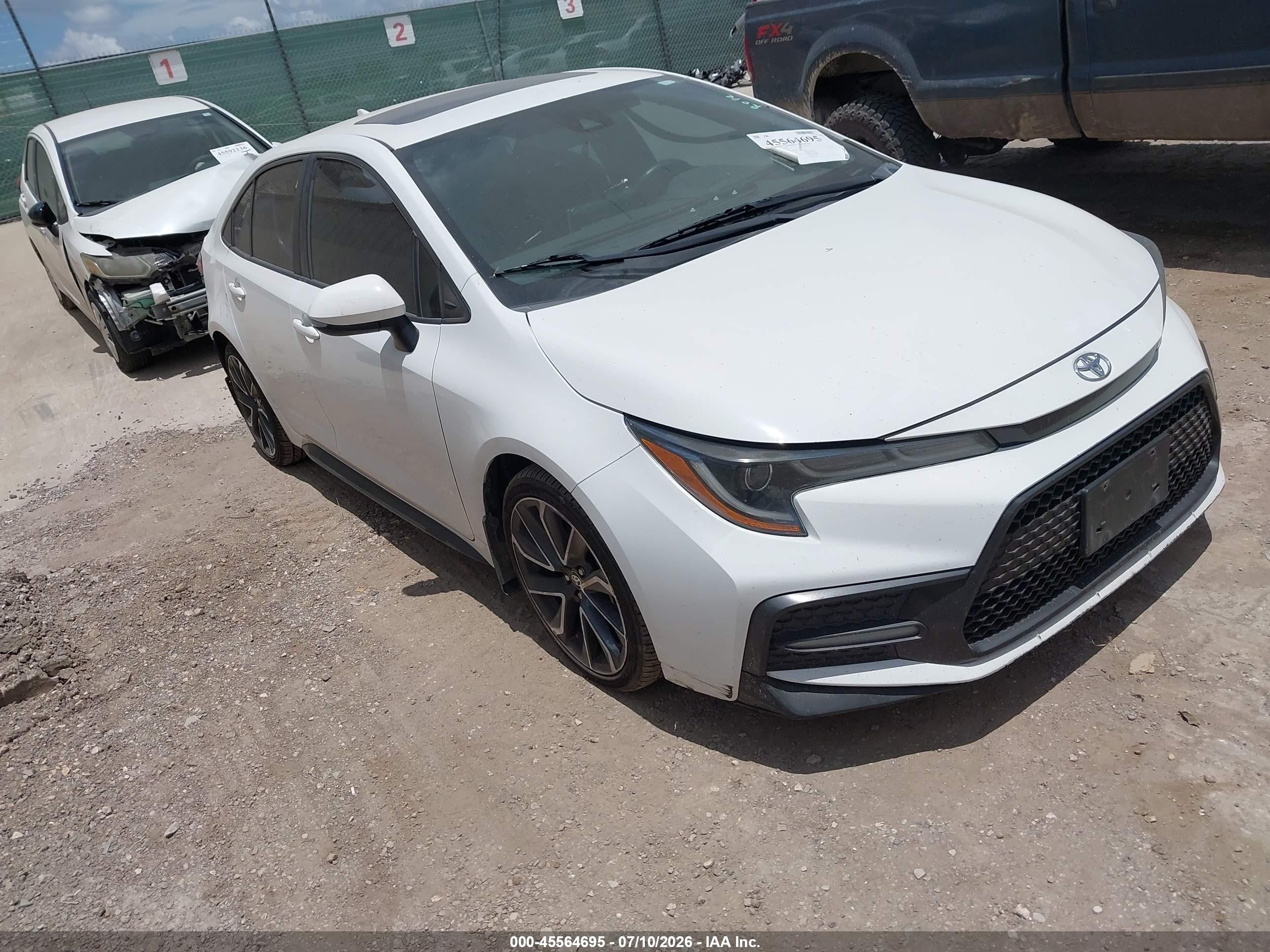 2020 Toyota Corolla SE, VIN 5YFP4RCE2LP011638 — Rear end