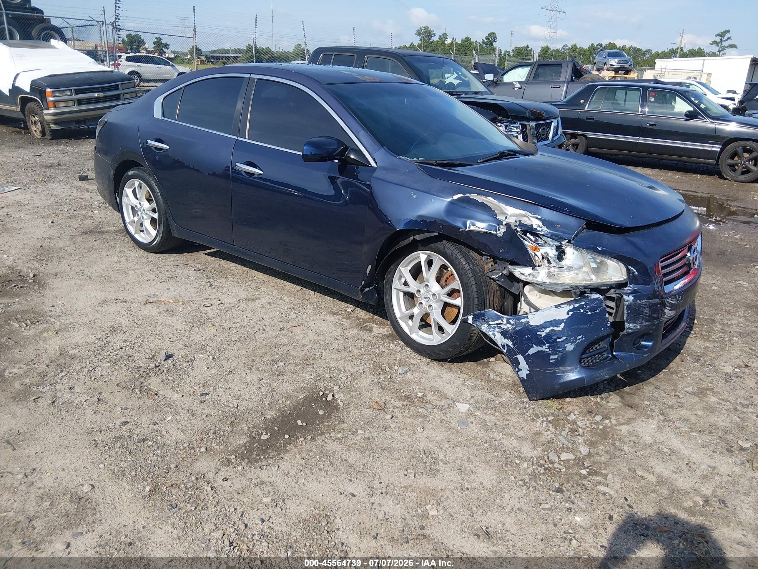 2014 Nissan Maxima SV, VIN 1N4AA5AP4EC483143 — Front end
