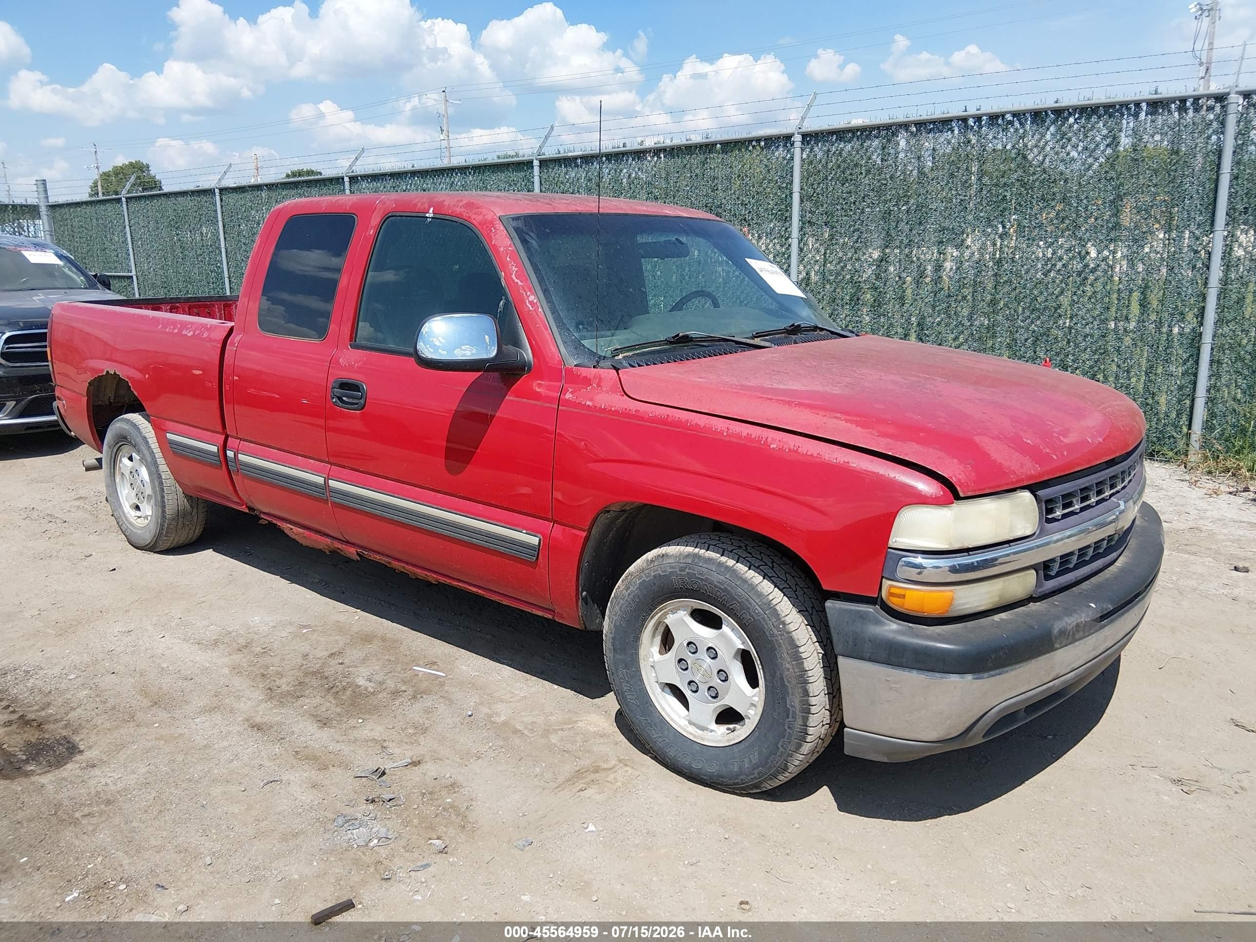 2001 Chevrolet Silverado 1500 LS, VIN 2GCEC19T211179101 — Normal wear
