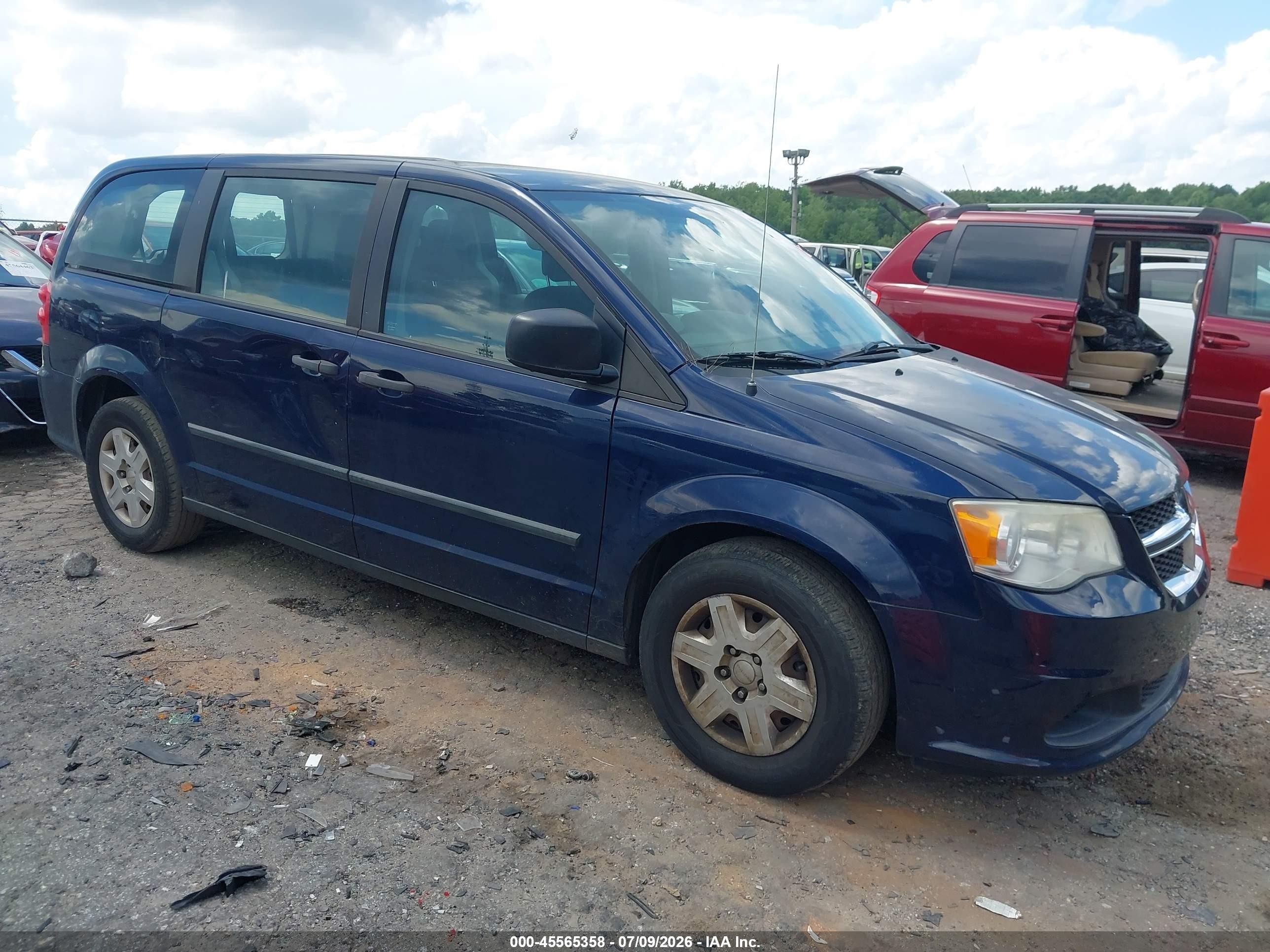 2013 Dodge Grand Caravan SE, VIN 2C4RDGBG3DR507212 — Rear end