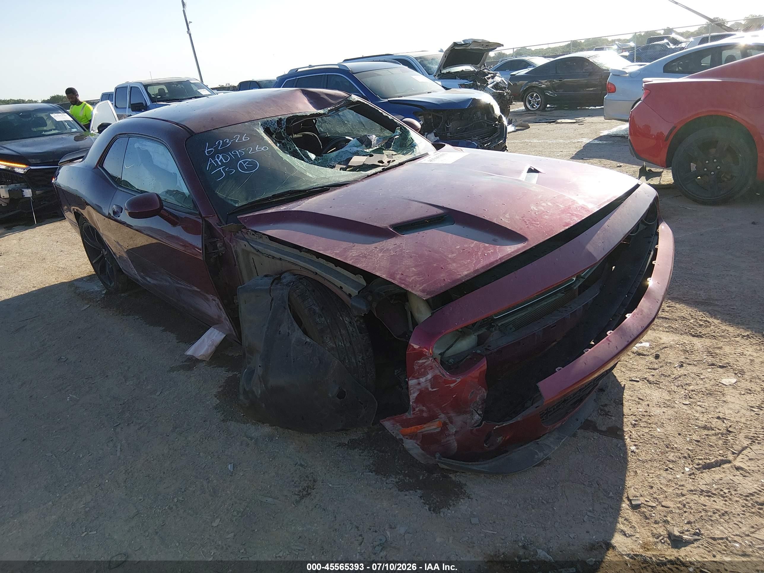 2017 Dodge Challenger SXT, VIN 2C3CDZAG3HH598131 — Front end